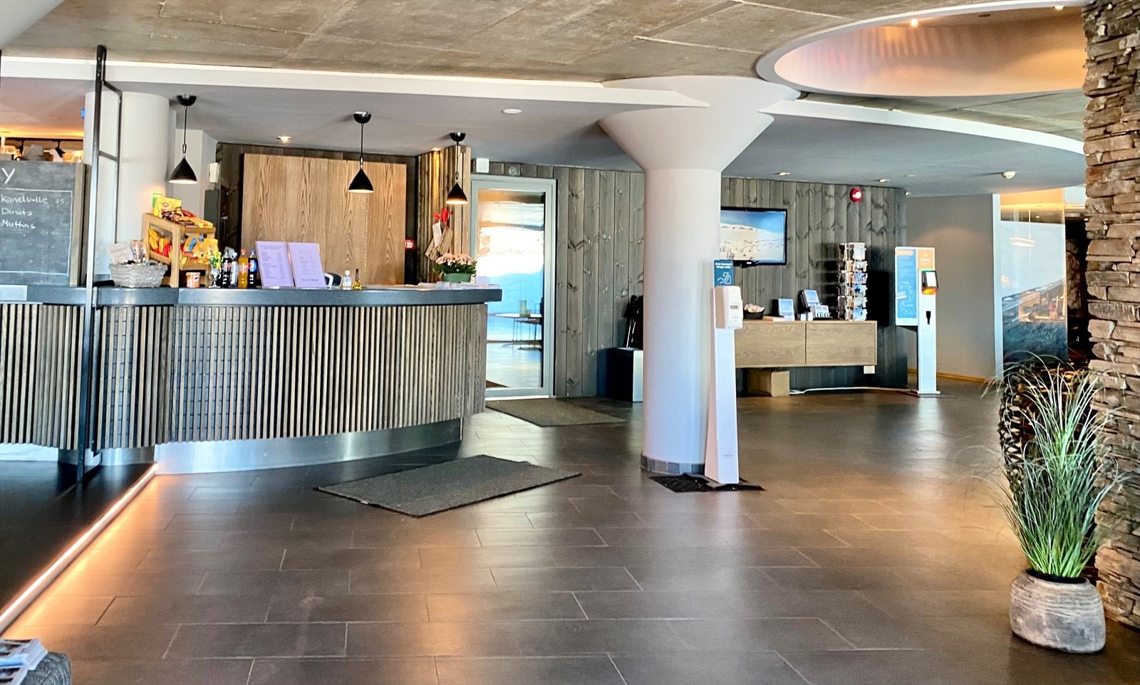 Resepsjonlobby (foto: Havsdalsgrenda) Galleribilde