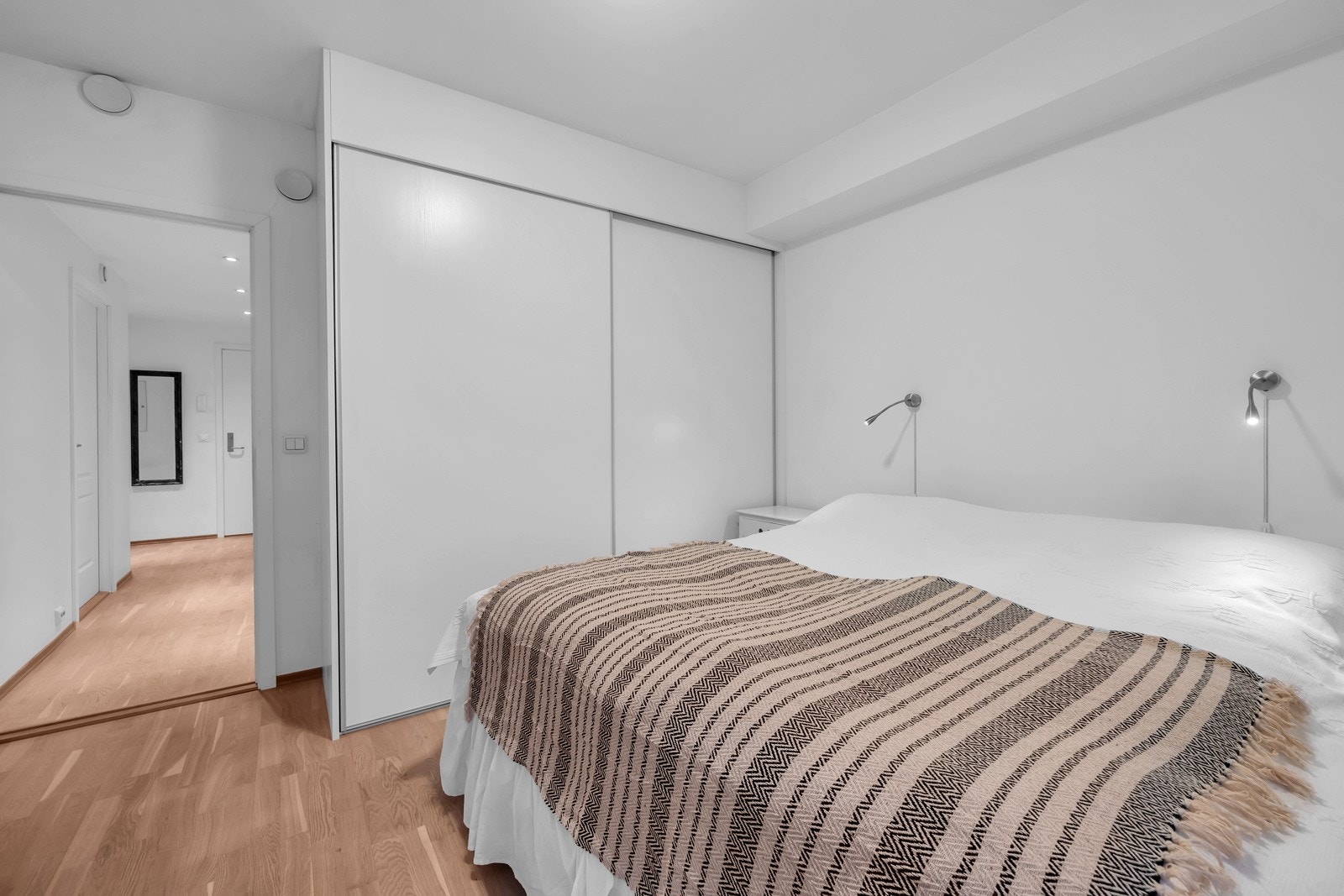 Soverom 3; leilighetens hovedsoverom Galleribilde