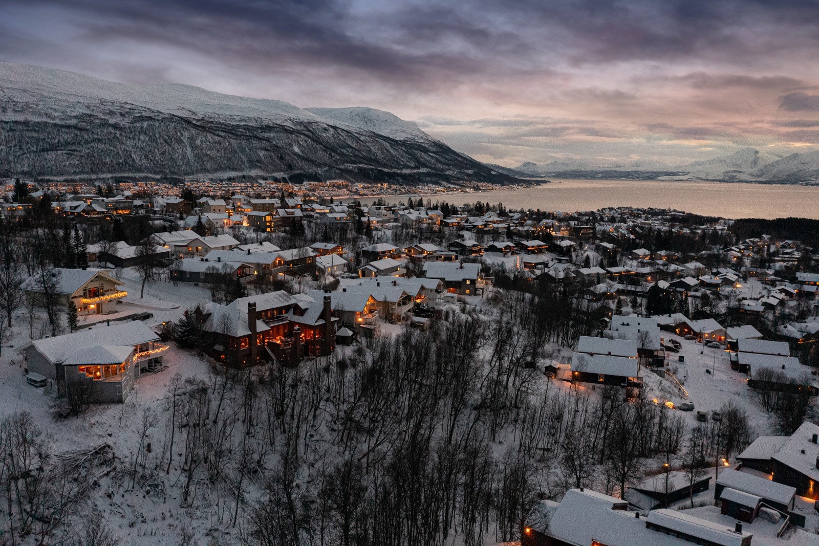 Dronebilde fasade. Galleribilde