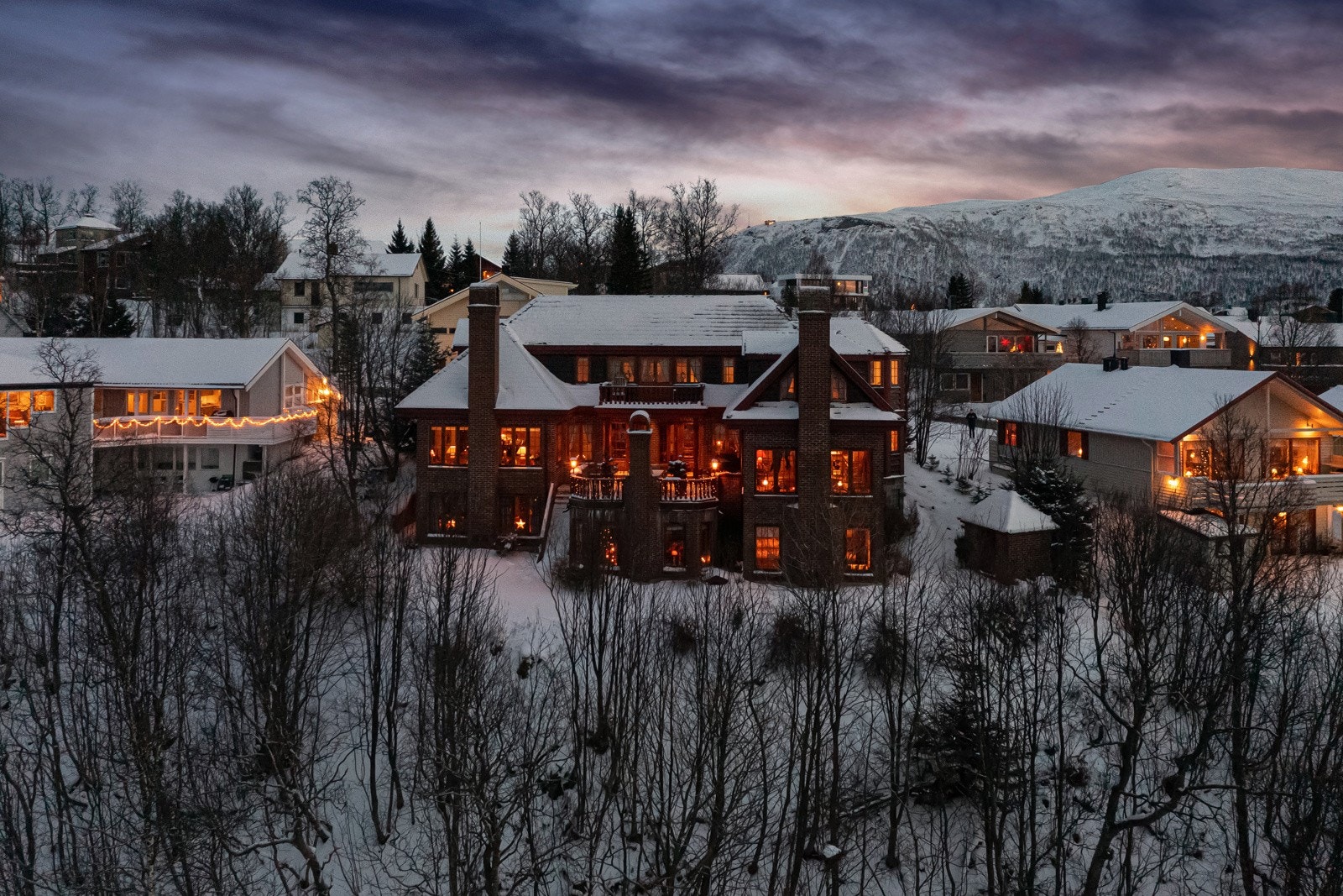 Dronebilde fasade. Galleribilde