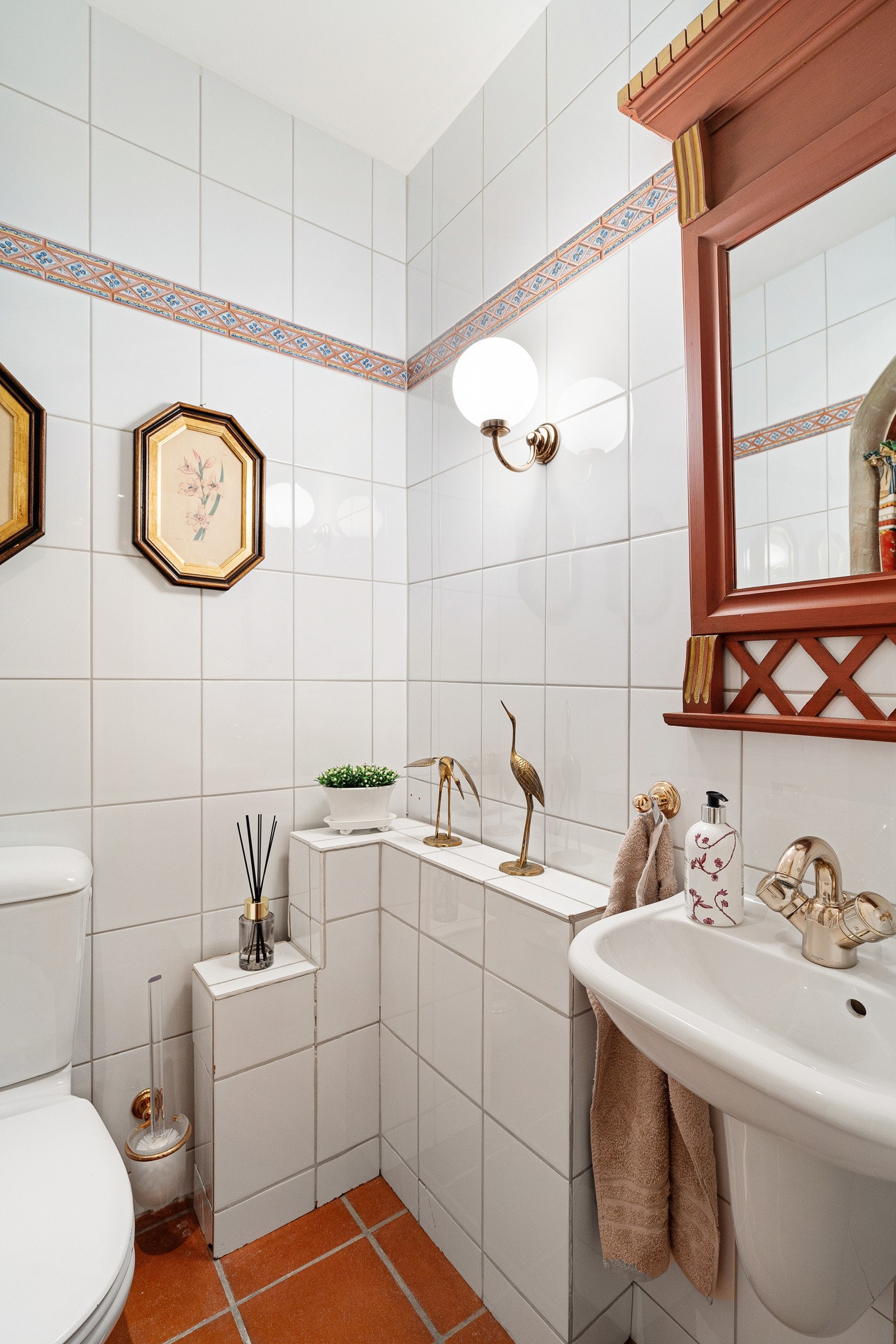 Toalettrom i boligens 2. etasje. Galleribilde