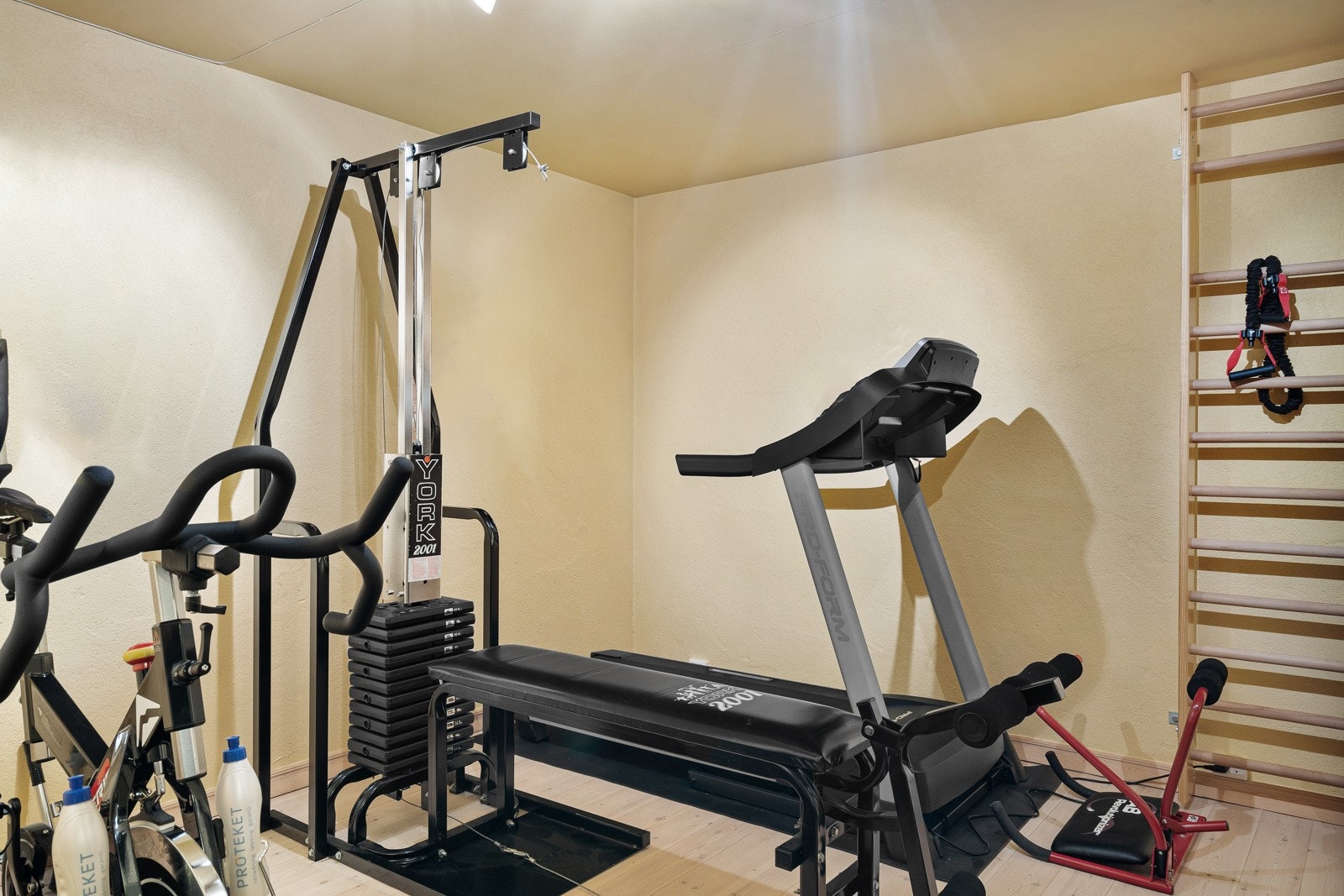 I første etasje har du eget treningsrom. Galleribilde