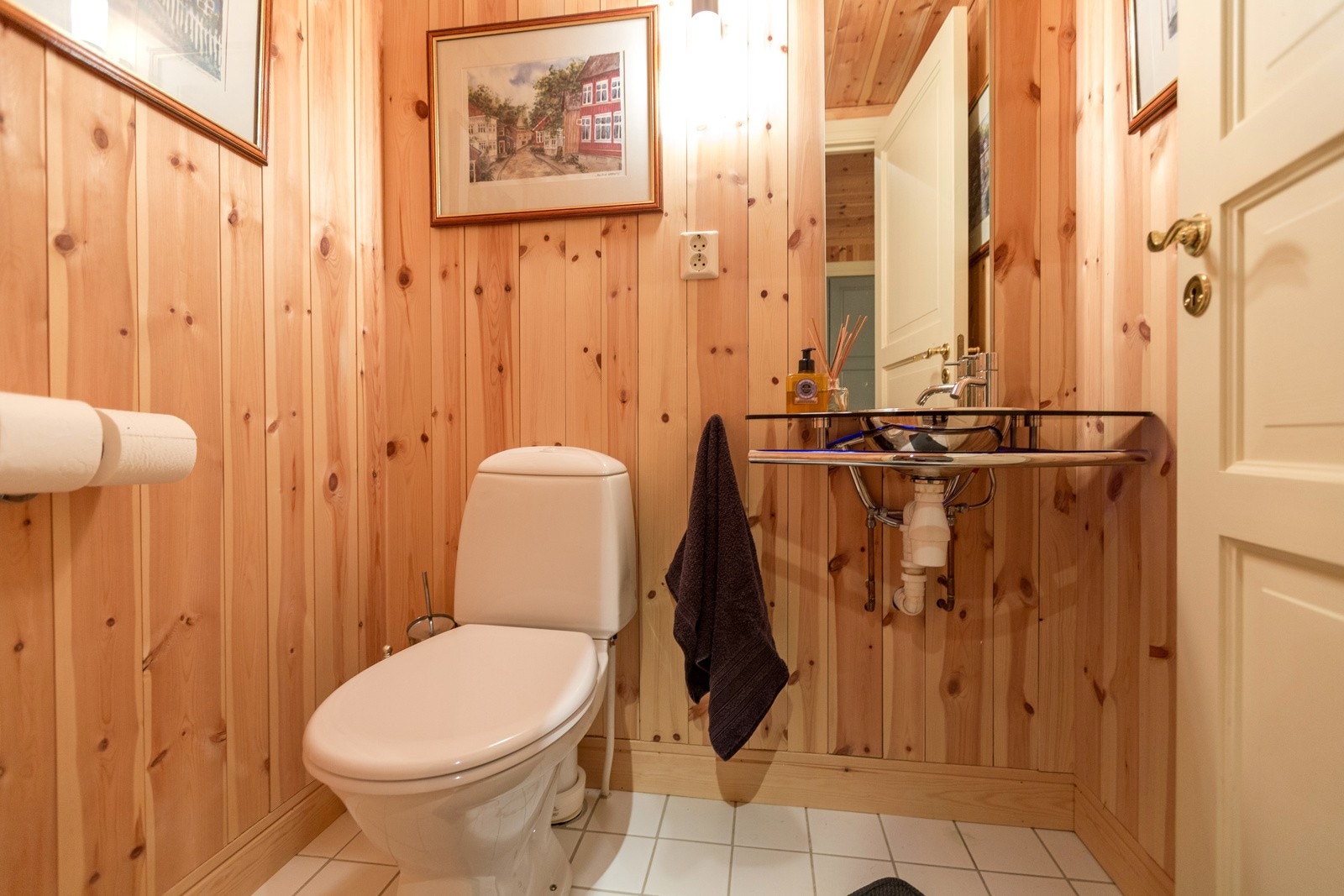 Separat wc-rom Galleribilde