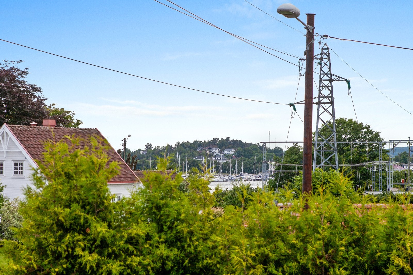 Omgivelsene er landlige og utpreget maritime. Galleribilde