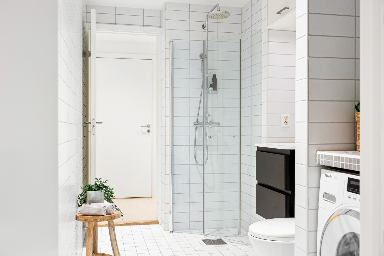 Badet har praktisk adkomst fra to sider. Galleribilde