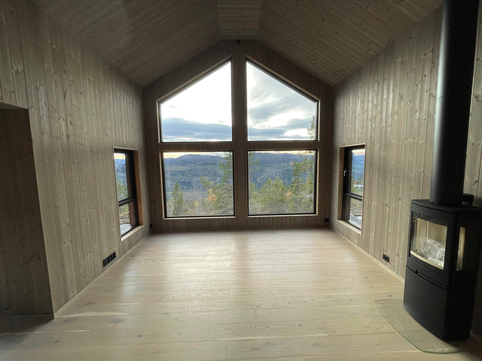 Tilsvarende hytte Galleribilde