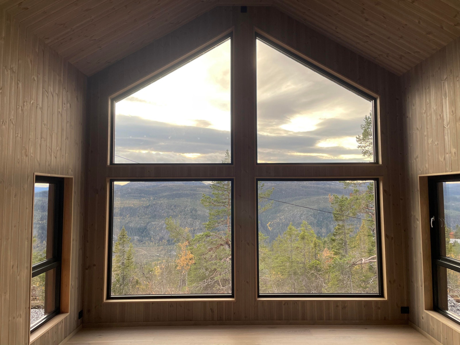 Tilsvarende hytte Galleribilde