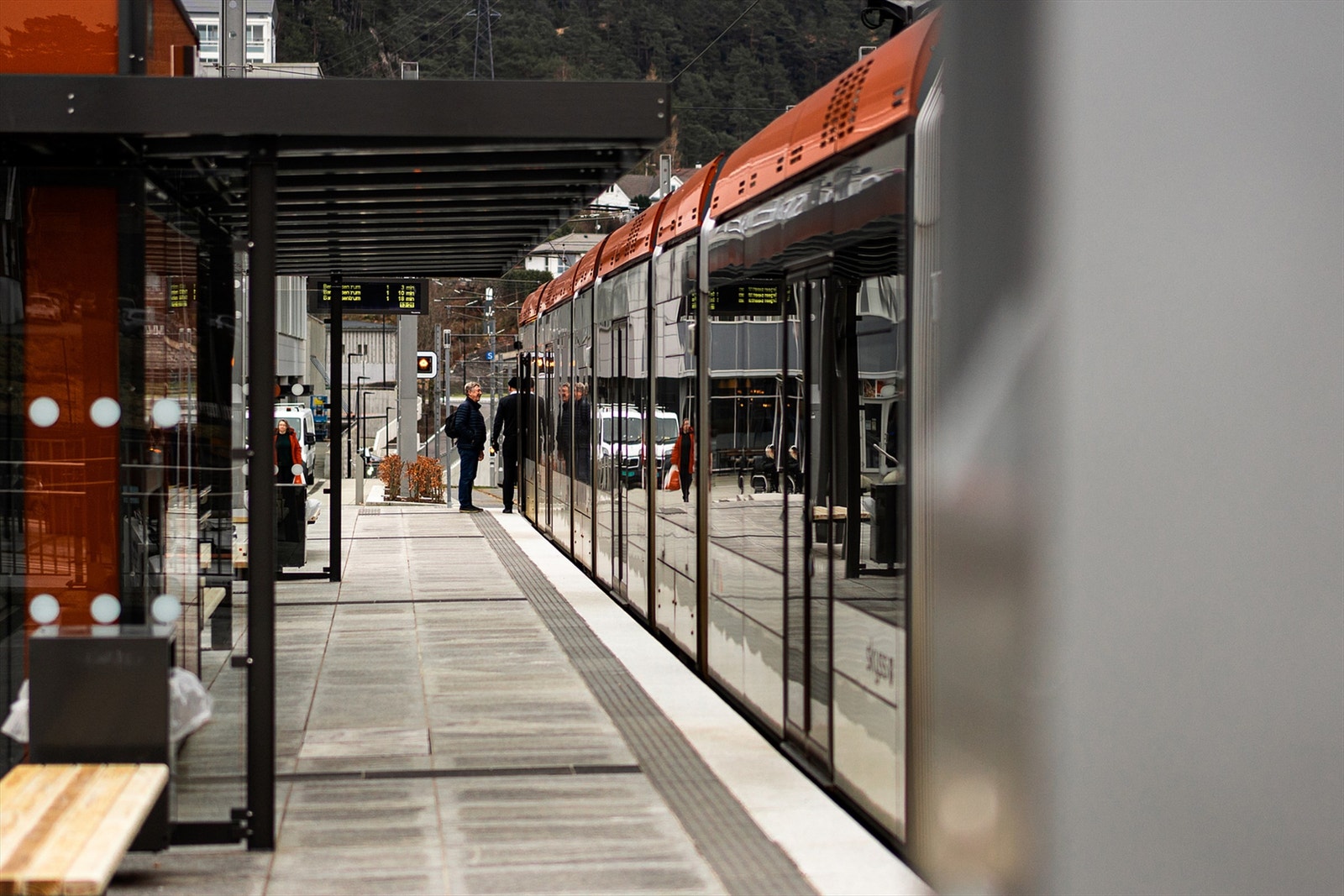 - Bybanestopp ved Oasen tar deg blant annet til Haukeland sjukehus og sentrum på kort tid - Galleribilde
