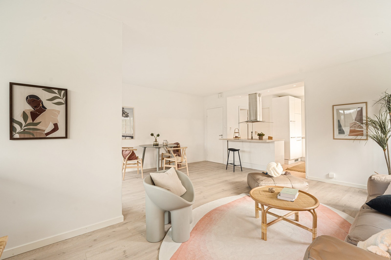 - Her er det plass til mange gjester - Galleribilde
