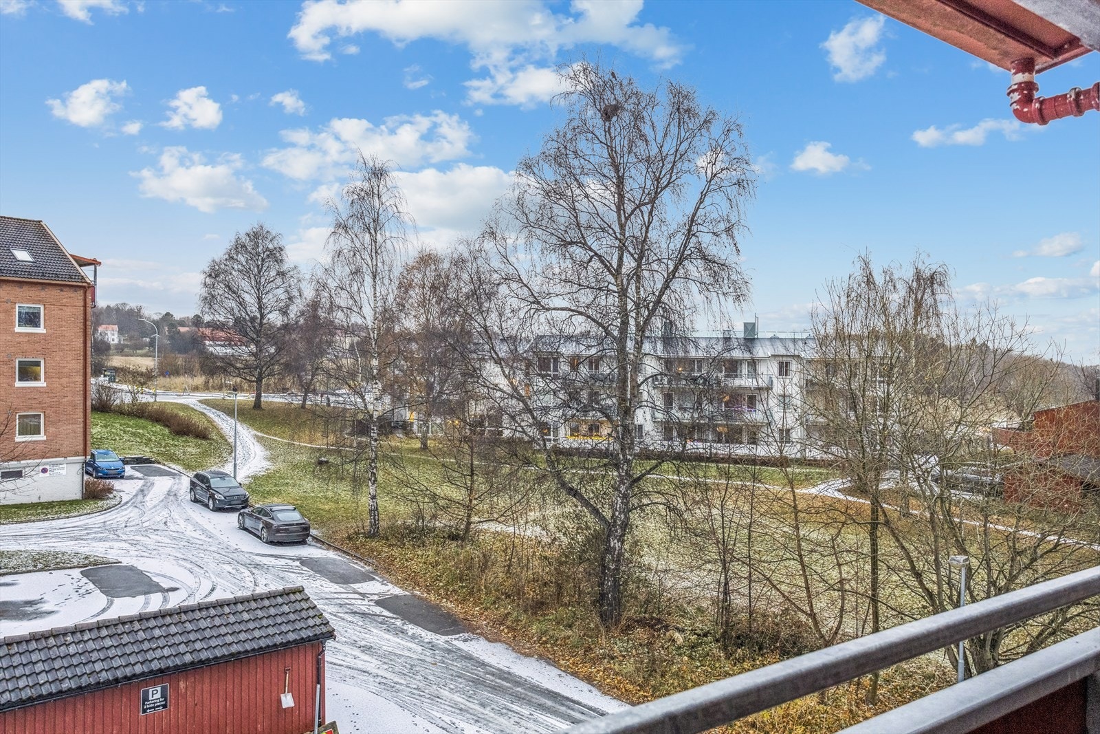 Utsikt til fellesområdene fra balkongen. Galleribilde