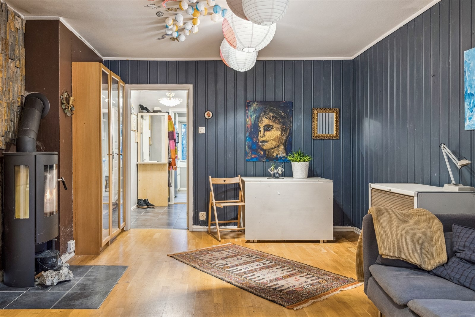 Vedovn på stue som gir god varme på kalde vinterdager. Galleribilde