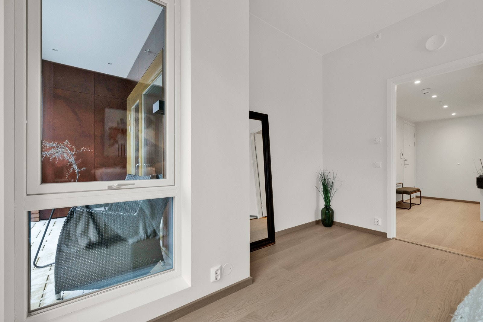 Plass til skyvedørsgarderobe på soverommet. Galleribilde