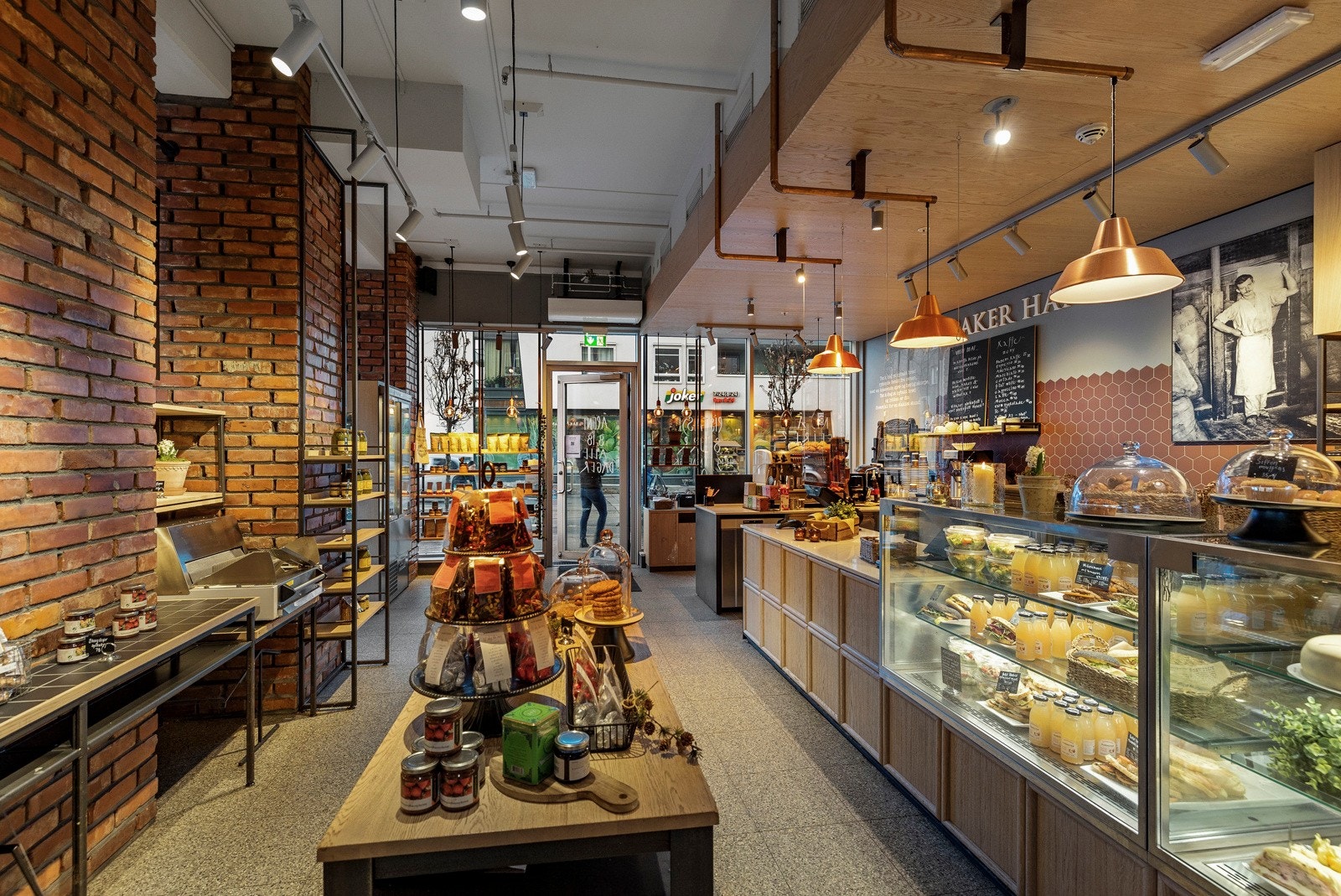 Baker Hansen på Løren Galleribilde