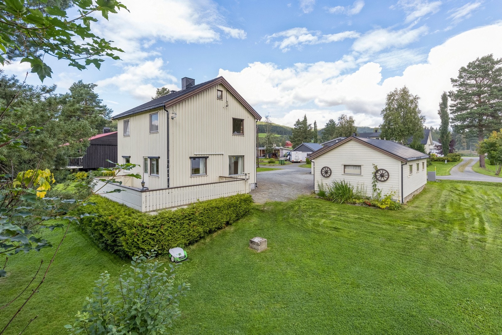 Fra boligen er det kun ca. 350 meter til barnehage. Galleribilde