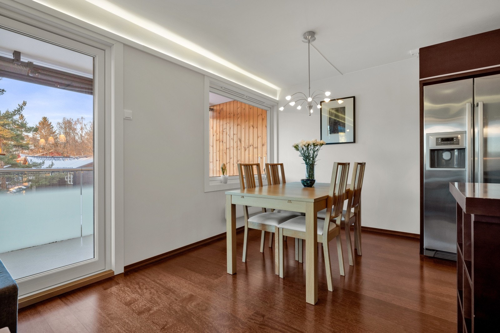 Naturlig plass for spisegruppe Galleribilde