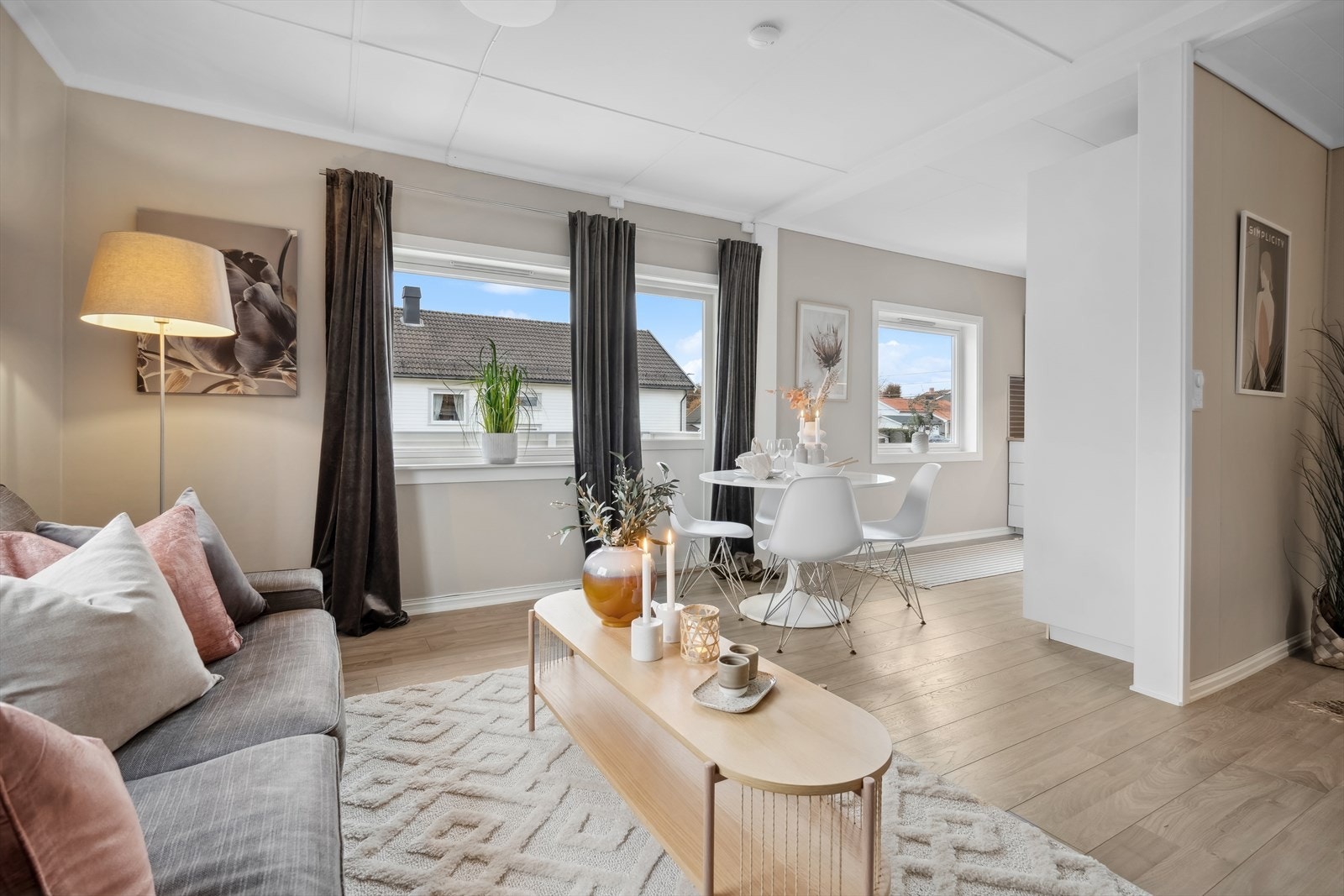 Nymalt og lekkert - arealeffektiv planløsning med plass til alt dere trenger! Galleribilde