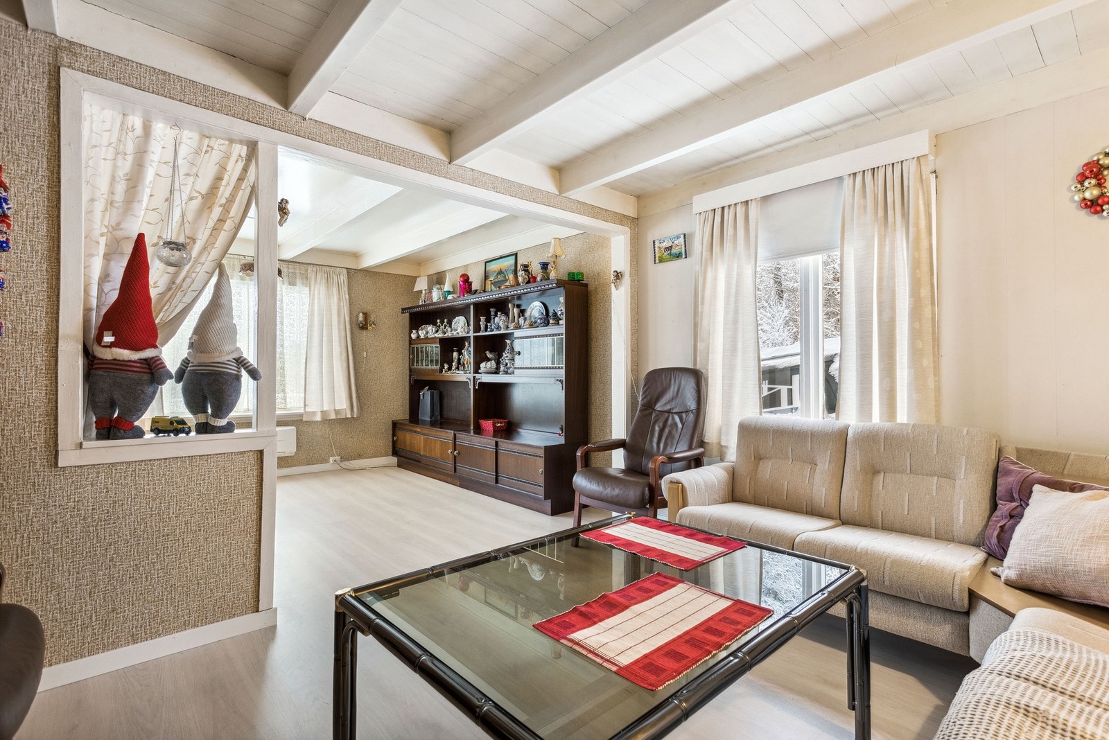 Også på stue er det nytt gulv Galleribilde