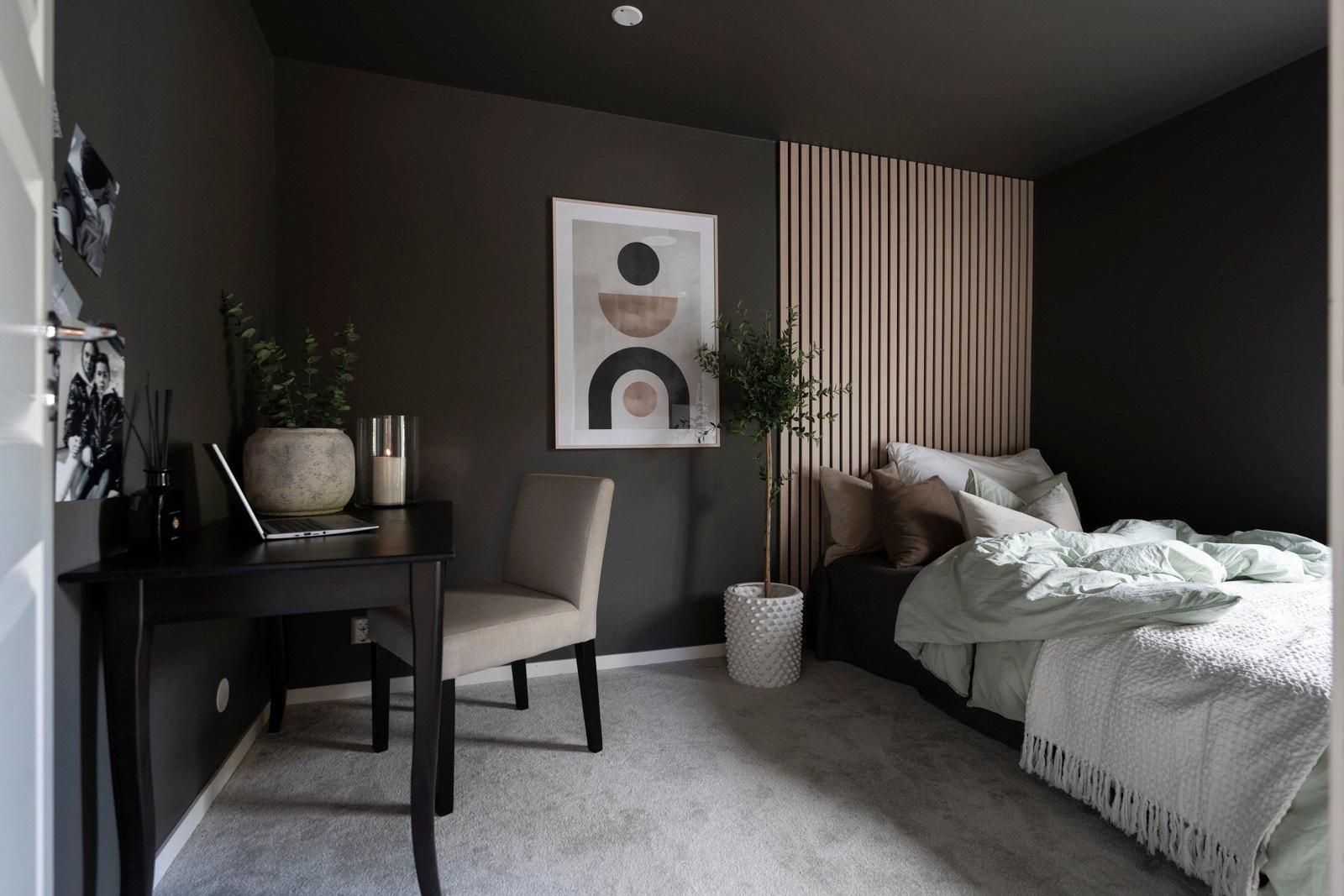 Ett av tre soverom i første etasje; 11 kvm. Galleribilde