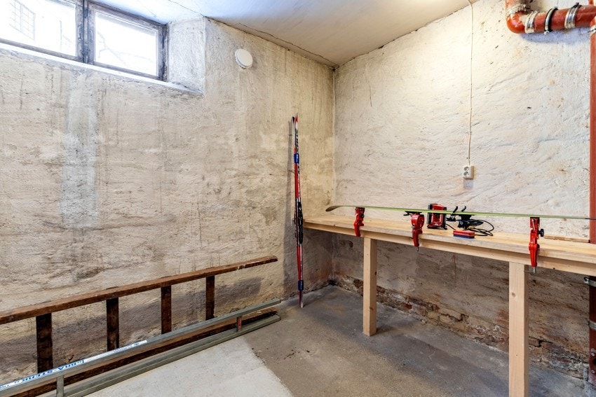 Veldrevet borettslag med felles smørebod i kjeller nabooppgang Galleribilde