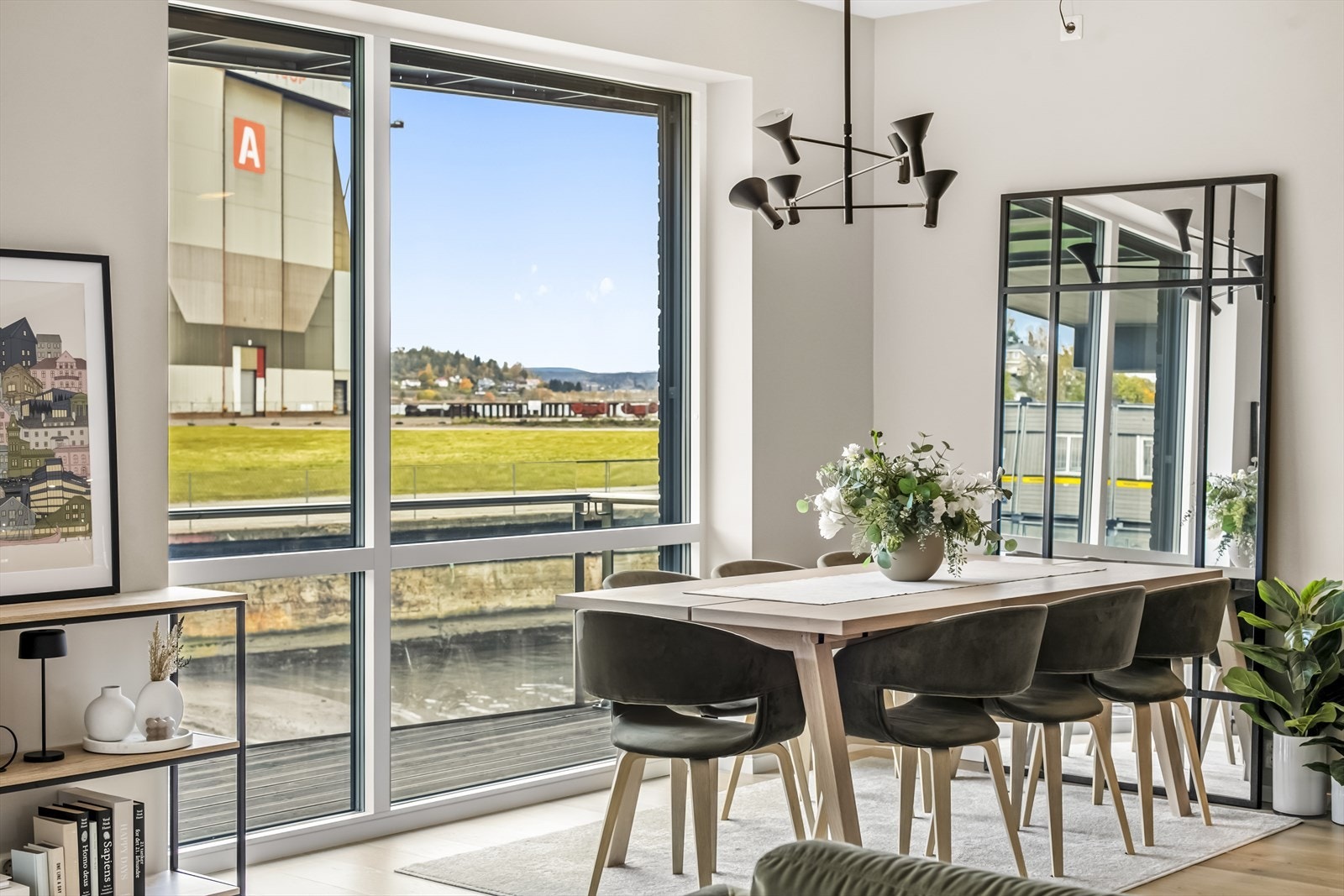 Spisestue hvor det hyggelig å invitere til selskap. Galleribilde