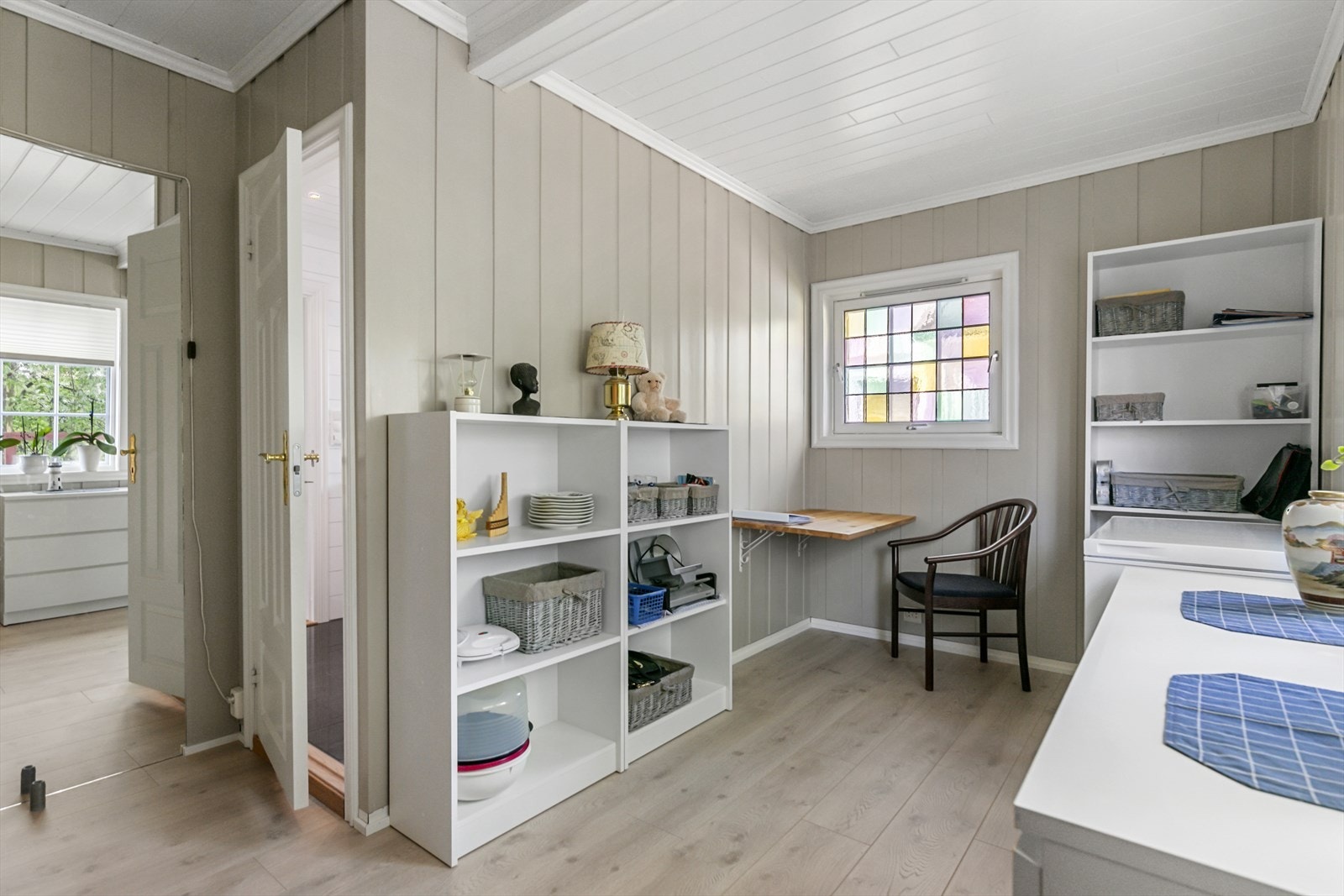Kontor/ gjesterom i første etasje. Galleribilde