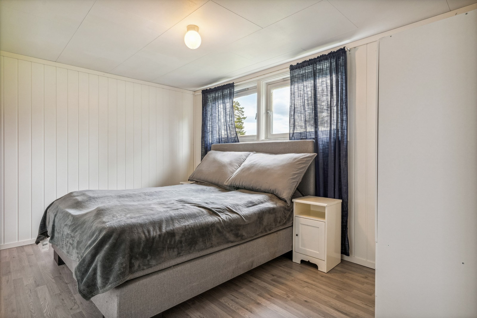 Hovedsoverom i sokkeletasje Galleribilde