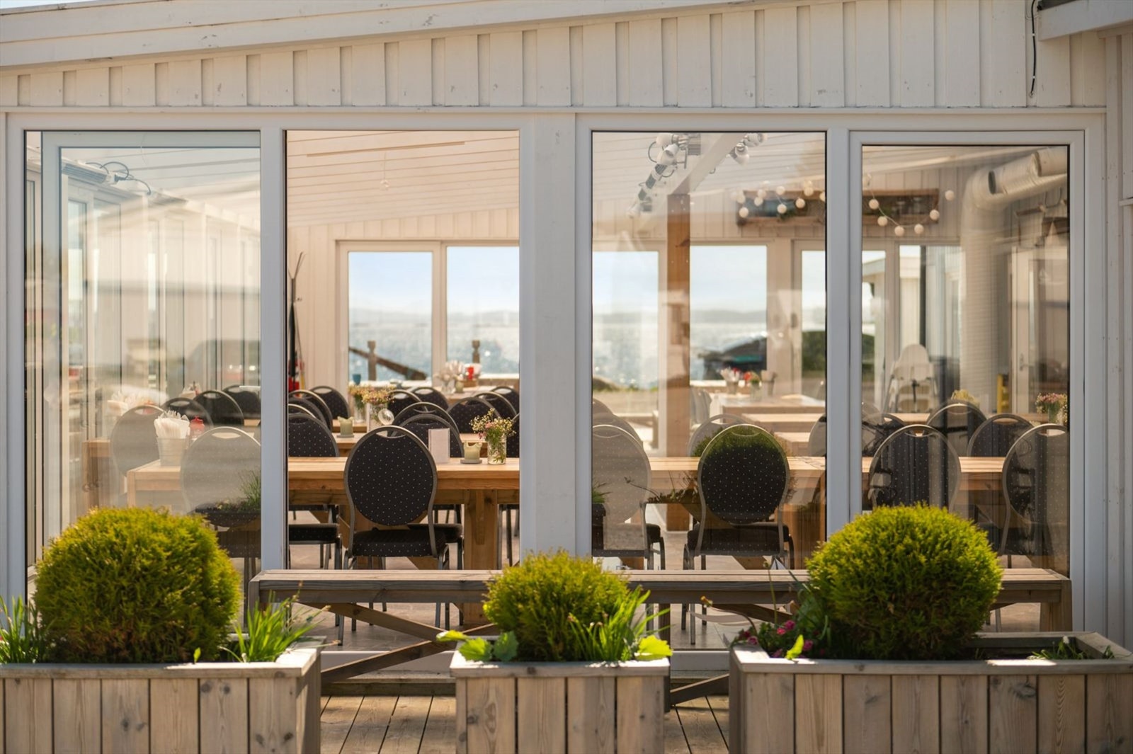 Nedre brygge har hatt restaurantdrift siden 2016. Galleribilde