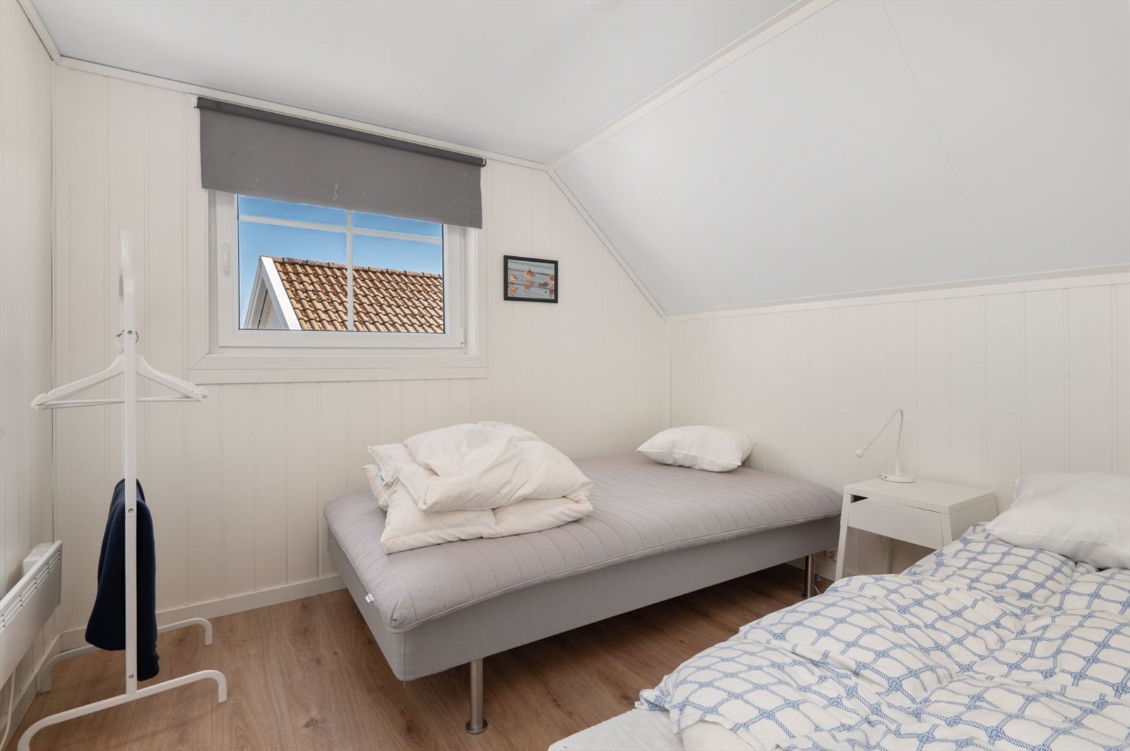 Andre etasje i øvre brygge er innredet med bad og tre soverom. Galleribilde