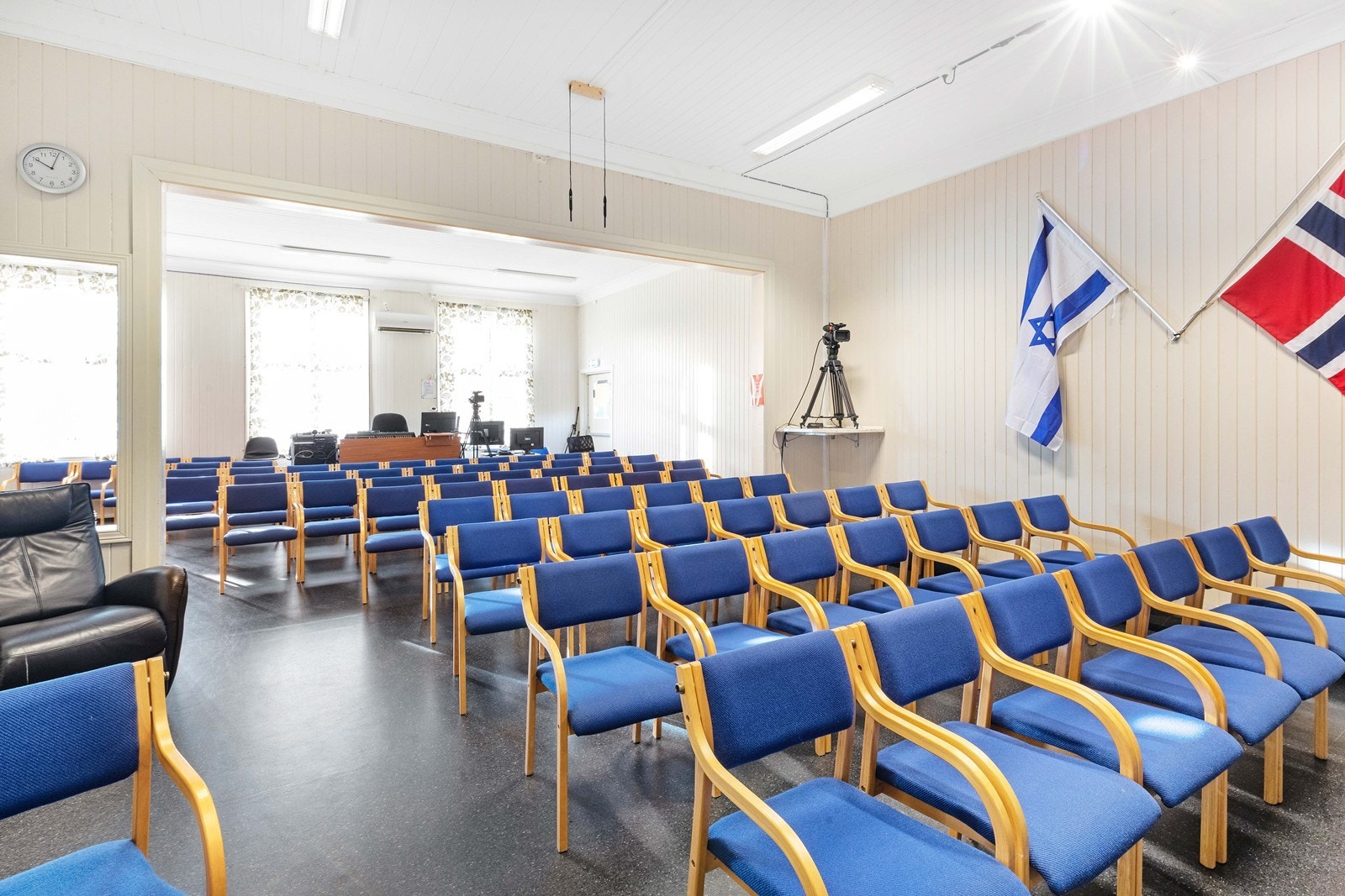 Forsamlingssal. Galleribilde