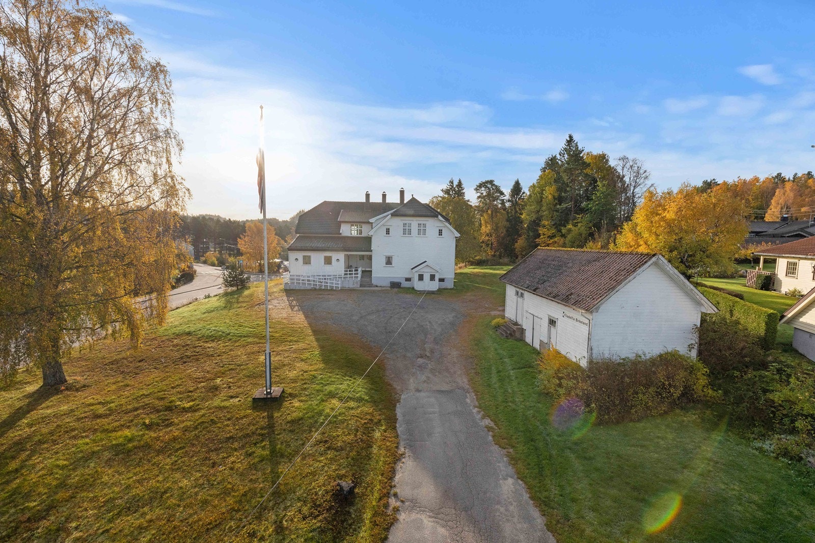 Innkjørsel Galleribilde