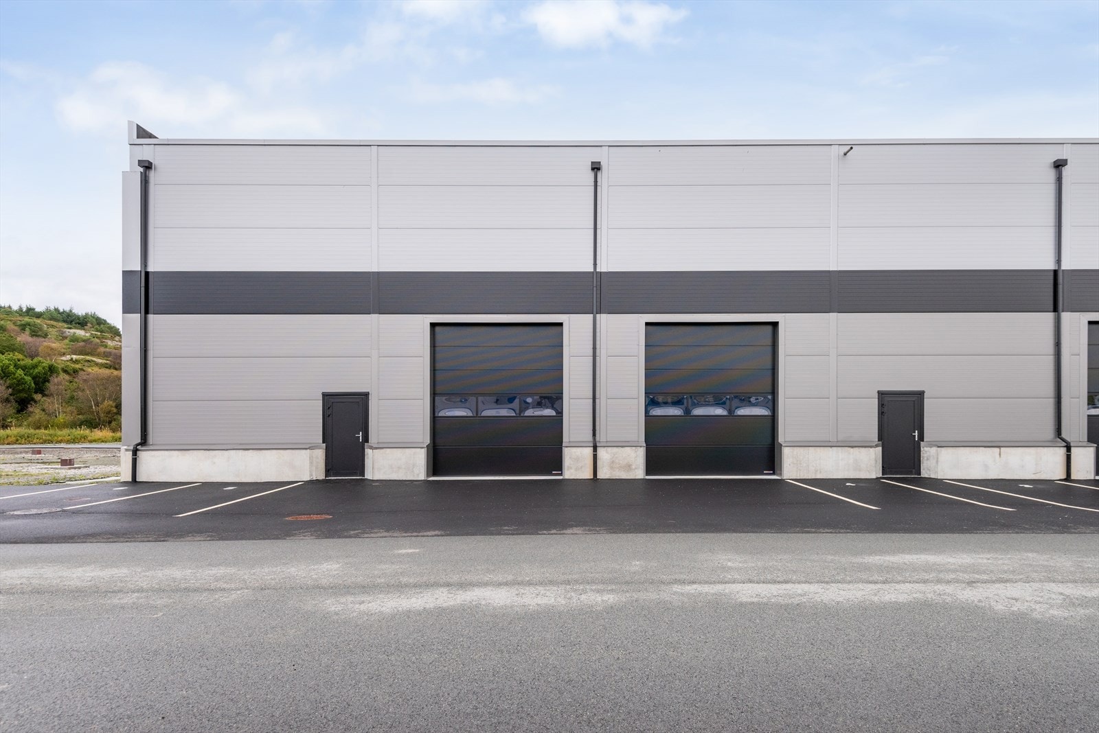 Lagerseksjoner til salgs-leie i nybygg Galleribilde