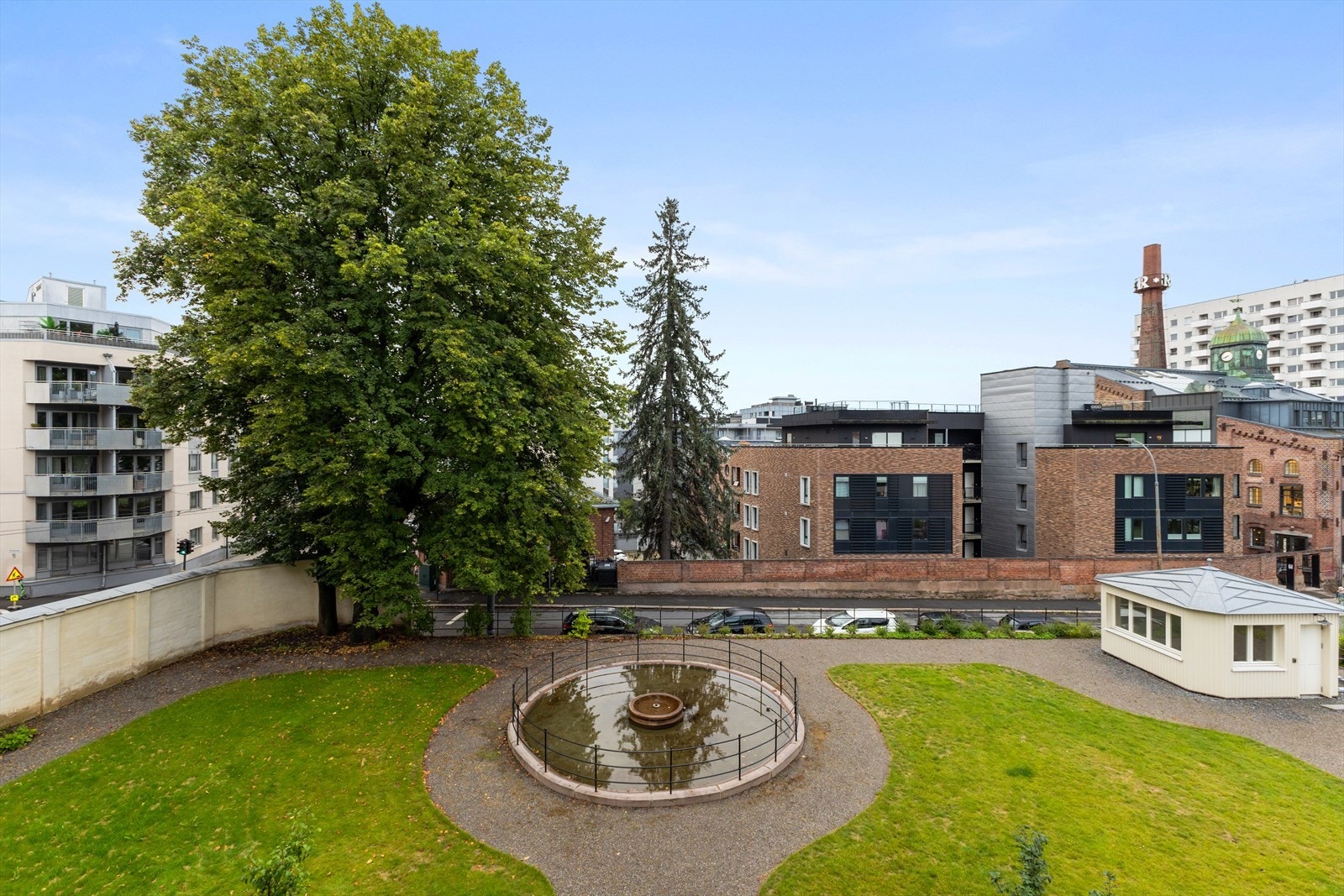 Hage med Lysthus Galleribilde