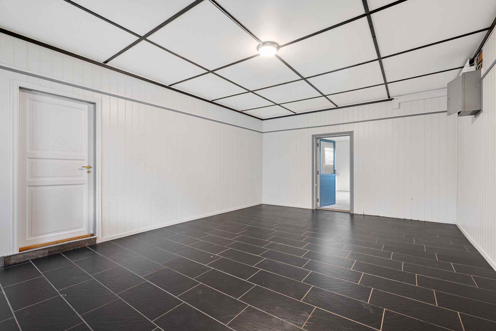 Allrom/ekspedisjonsrom. Galleribilde