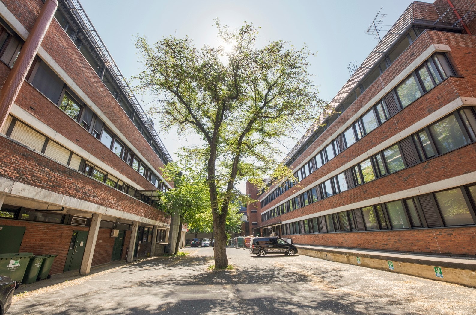 Fasader - Bygg 8 til venstre i bildet, og Bygg 7 til høyre. Galleribilde