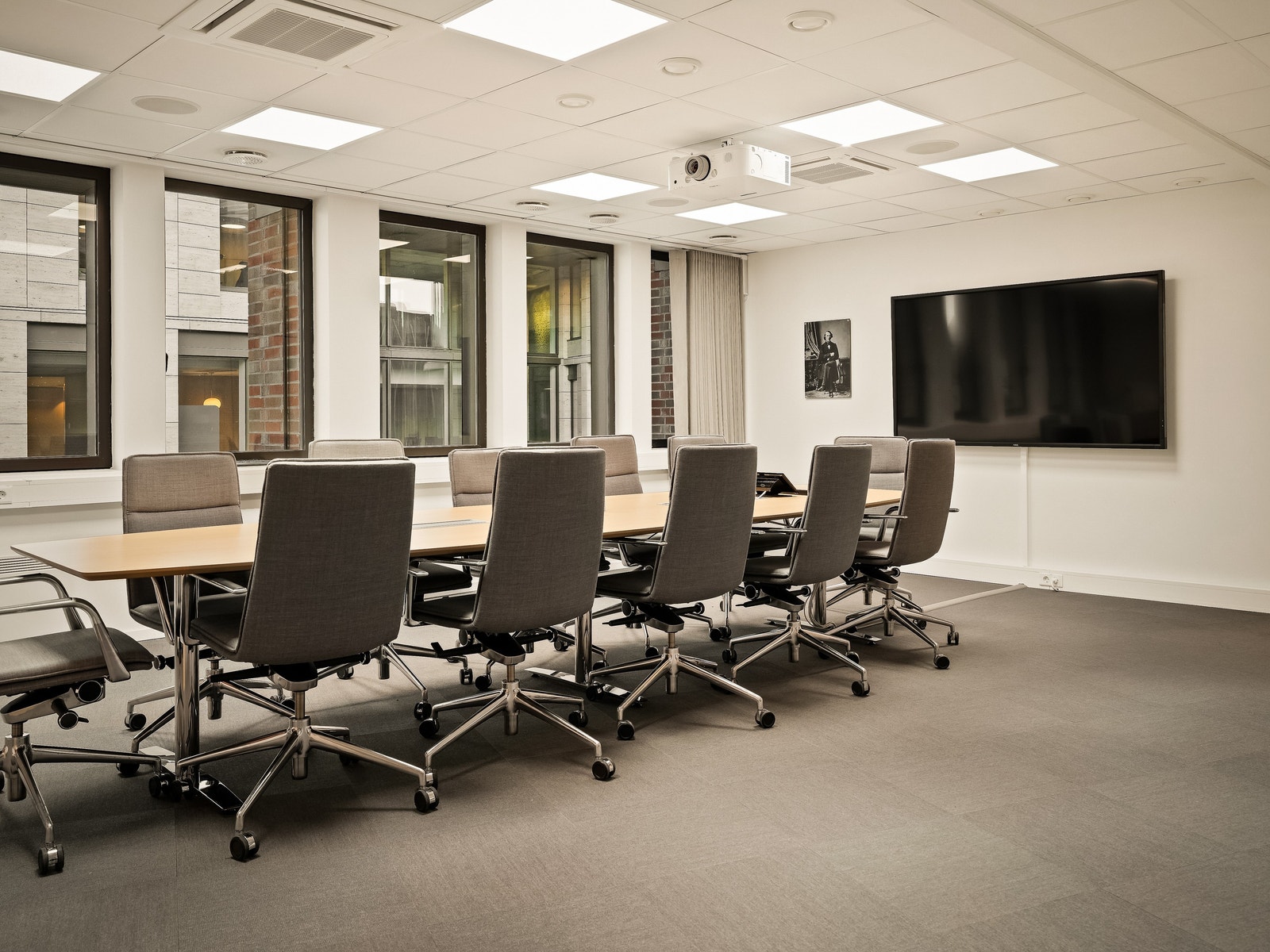 KLP Eiendom har eget driftsteam og eiendomssjef, og det ledige arealet har høy grad avsikkerhet slik det står i dag. Galleribilde