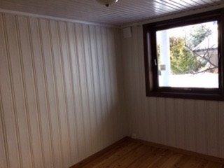 SOVEROM. Har skap på en hel vegg. Galleribilde