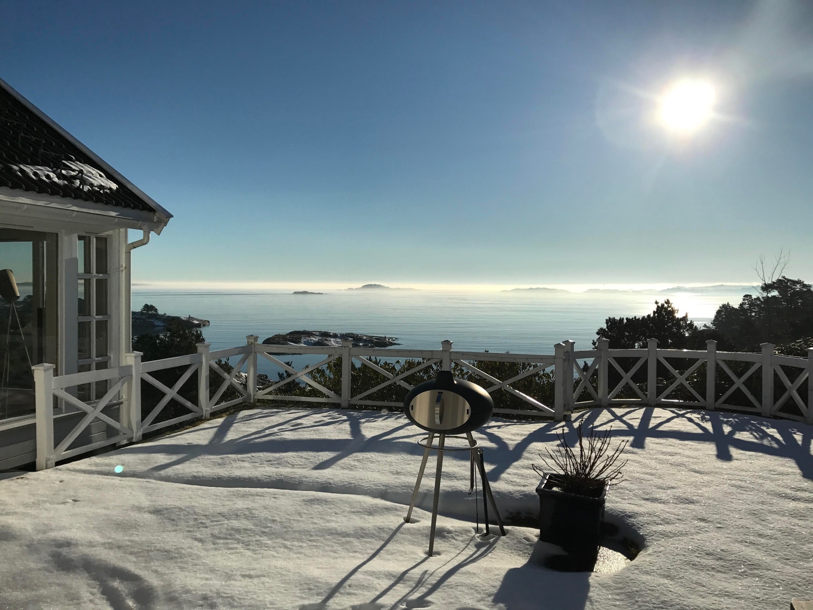 Uteplass og utsikt vinter Galleribilde