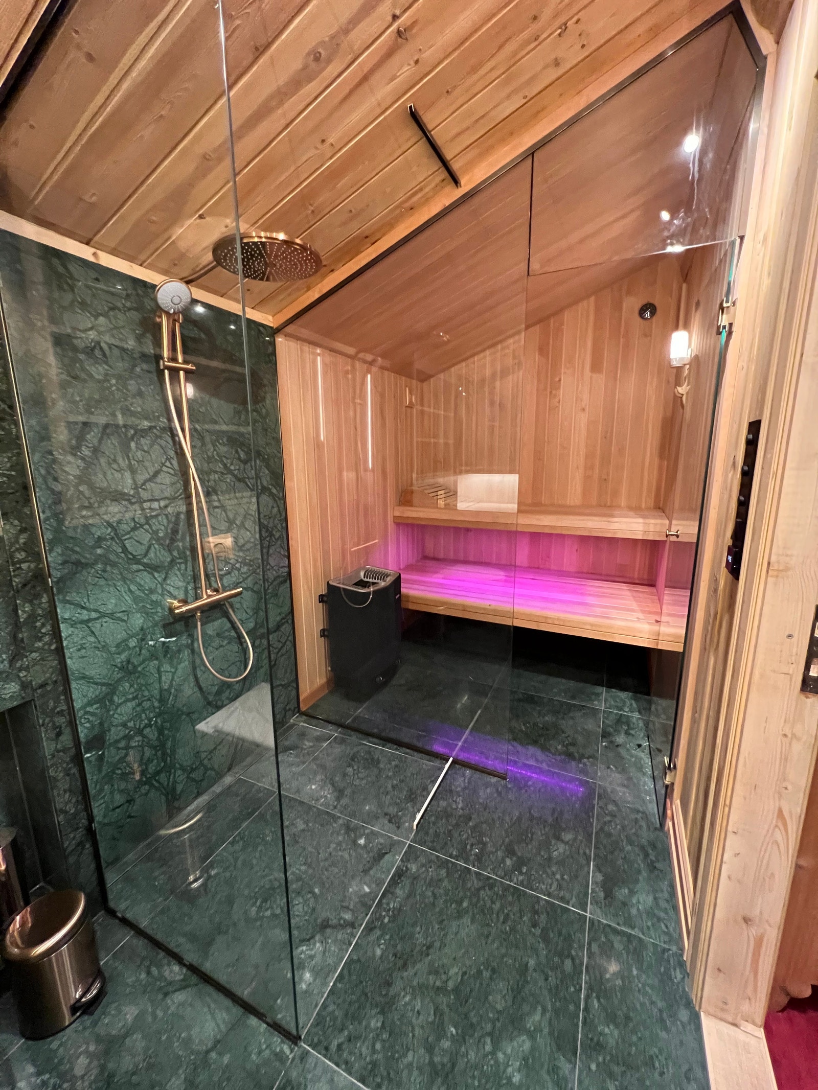 Bad 1 + badstue Galleribilde