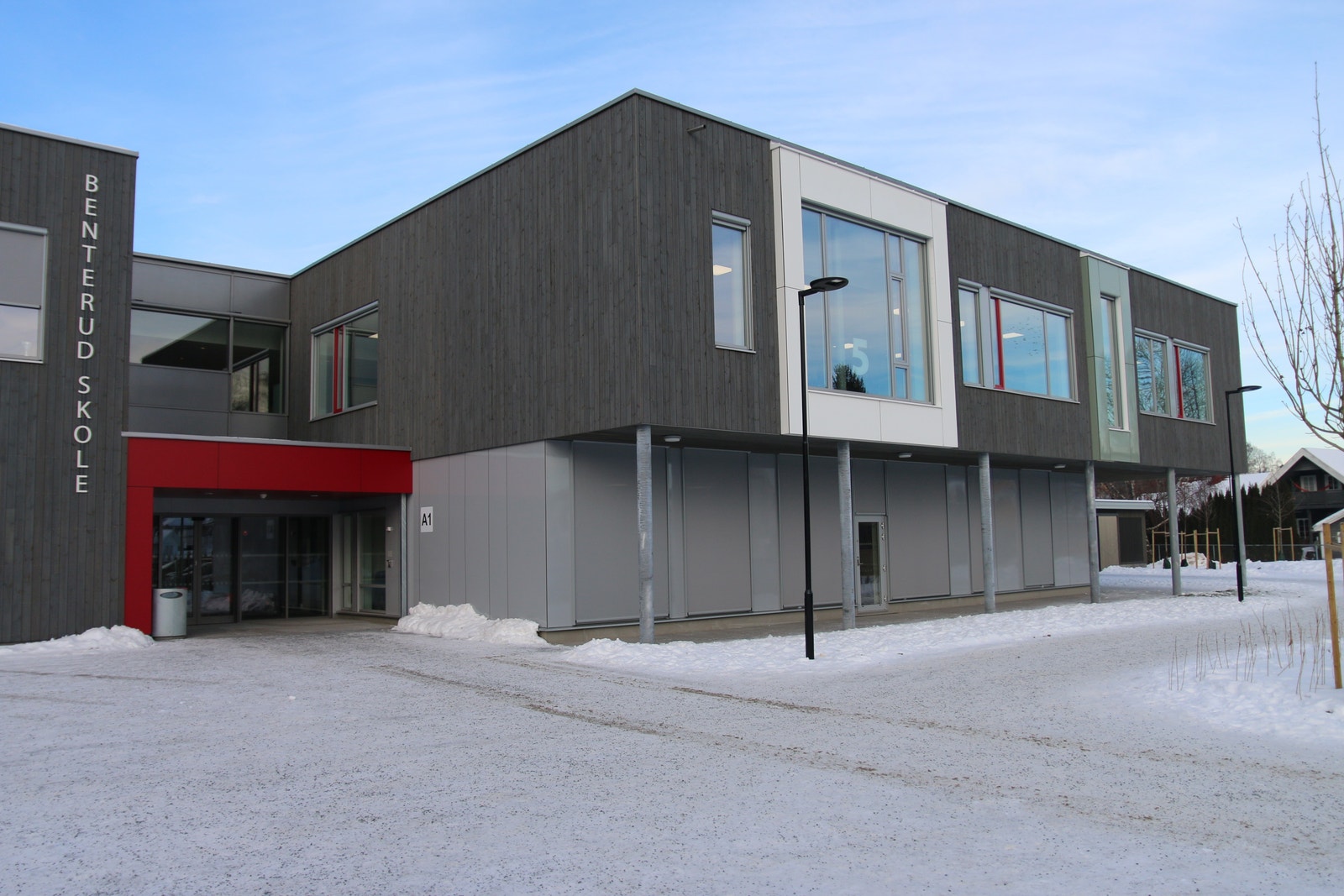 Helt ny barneskole for barna på Tanberglia - Ringerike har satset stort for å ha moderne og flotte nye skoler. Galleribilde