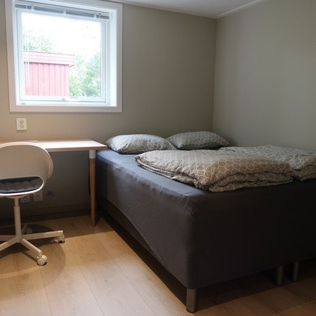 Soverom 1 (uten seng -plass til 180 cm) Kontorpult fjernet Galleribilde