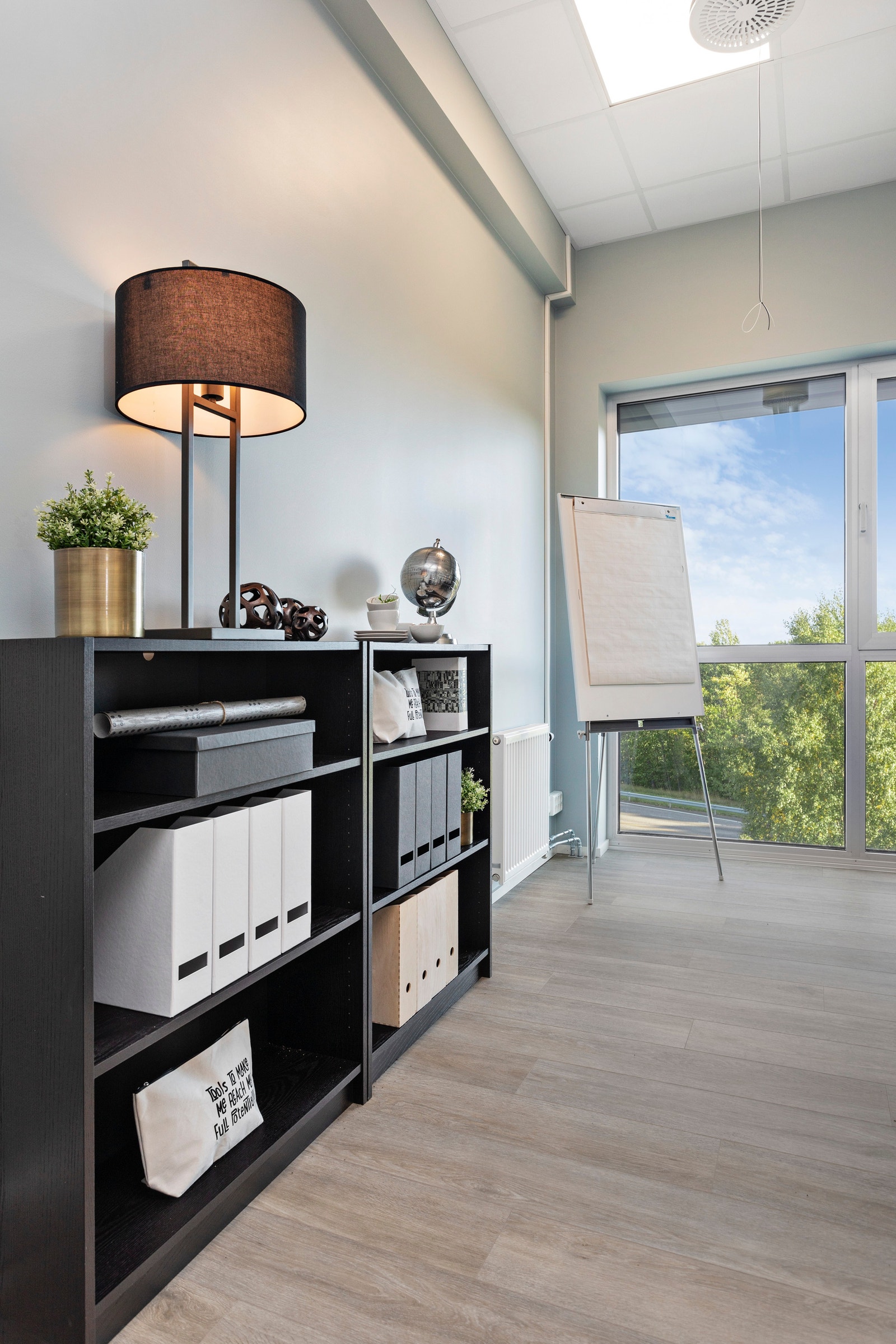 Kontoreksempel Galleribilde