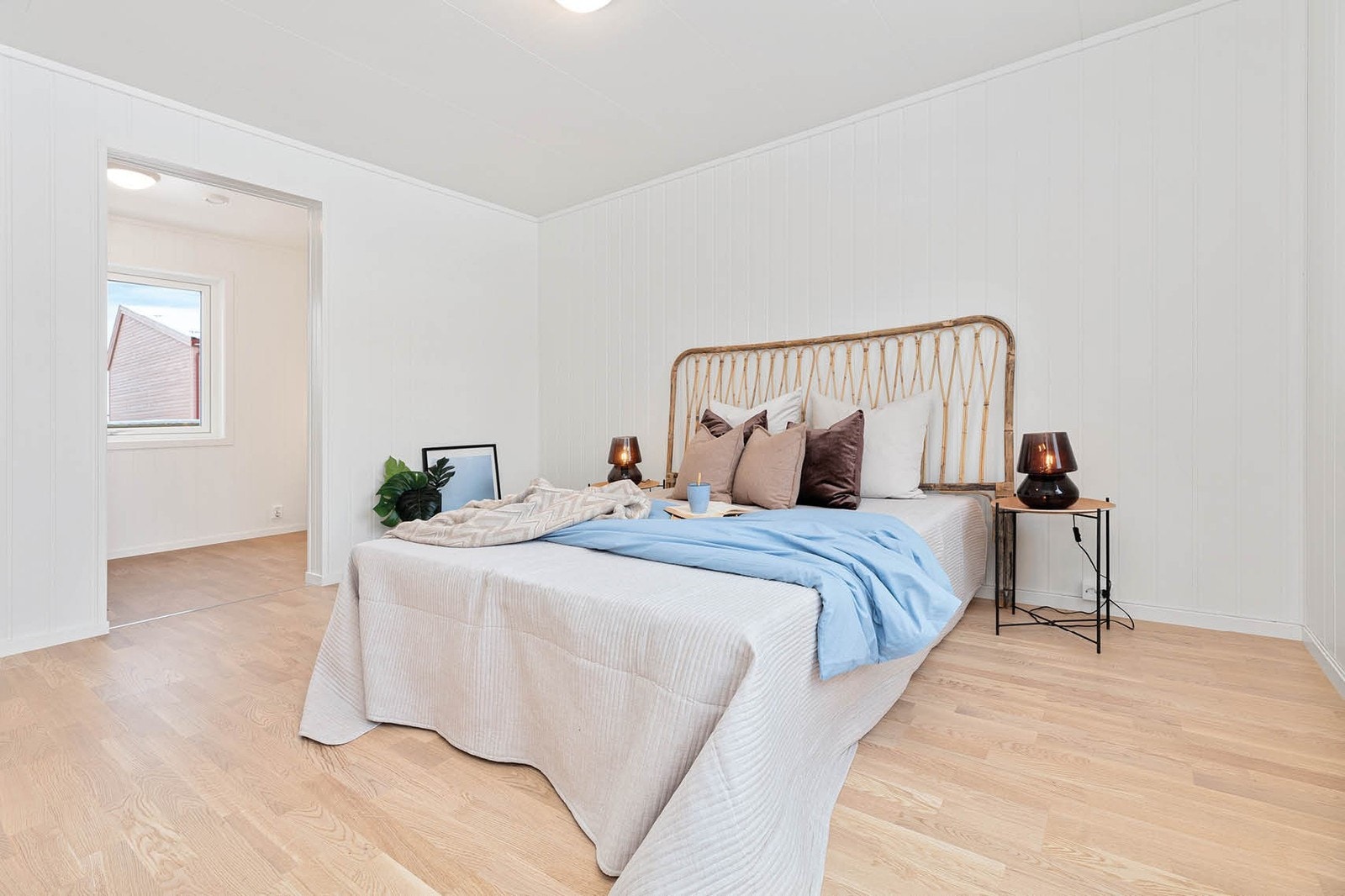 Som standard leveres boligtype A med 3 soverom og walk-in garderobe (som avbildet) men det er mulig å endre romløsning om det er ønskelig med 4 soverom. Foto fra rekkehus type A i byggetrinn 2 Galleribilde