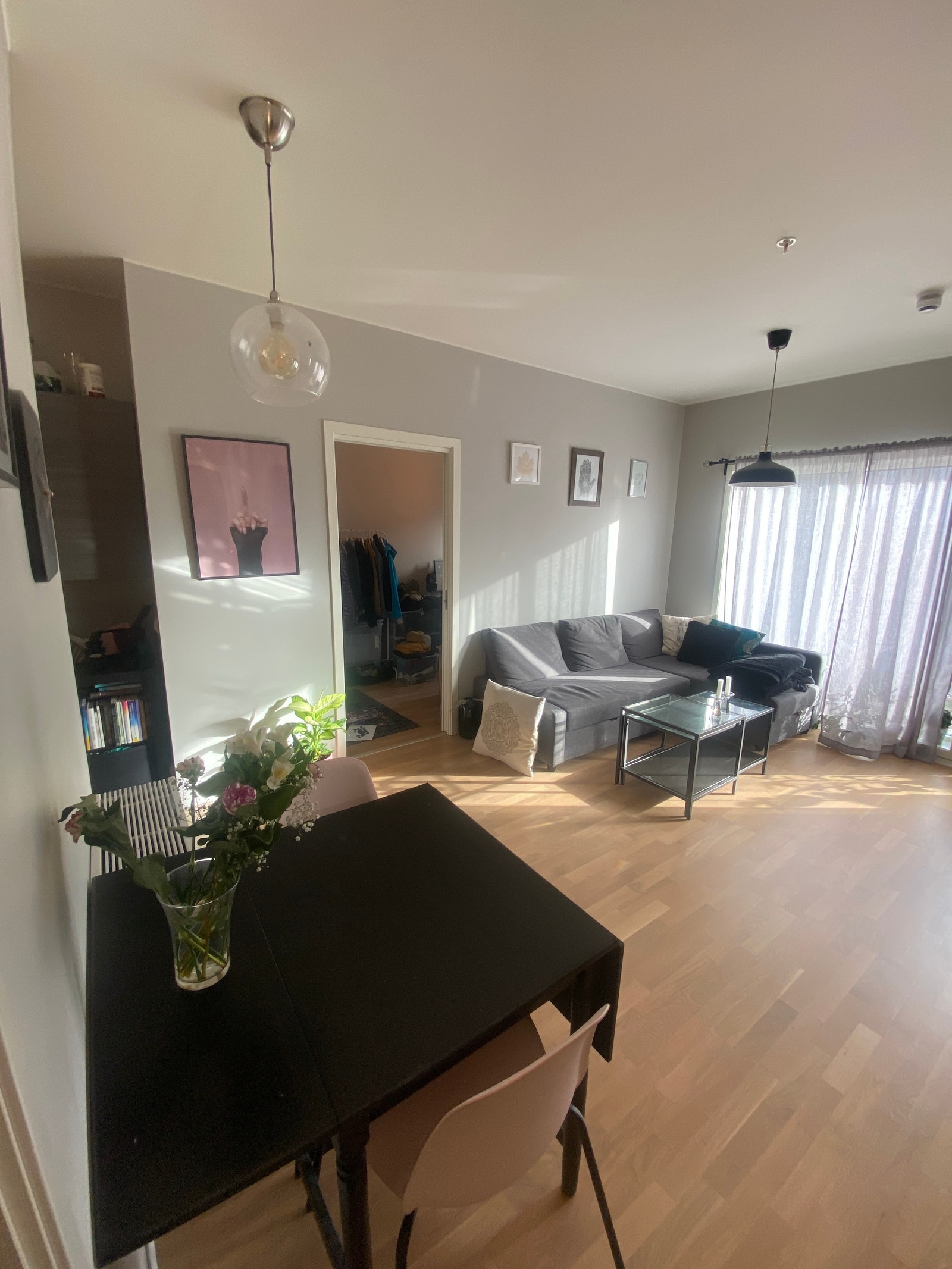 Spisebordet kan ta ut flipper og gjøres større Galleribilde