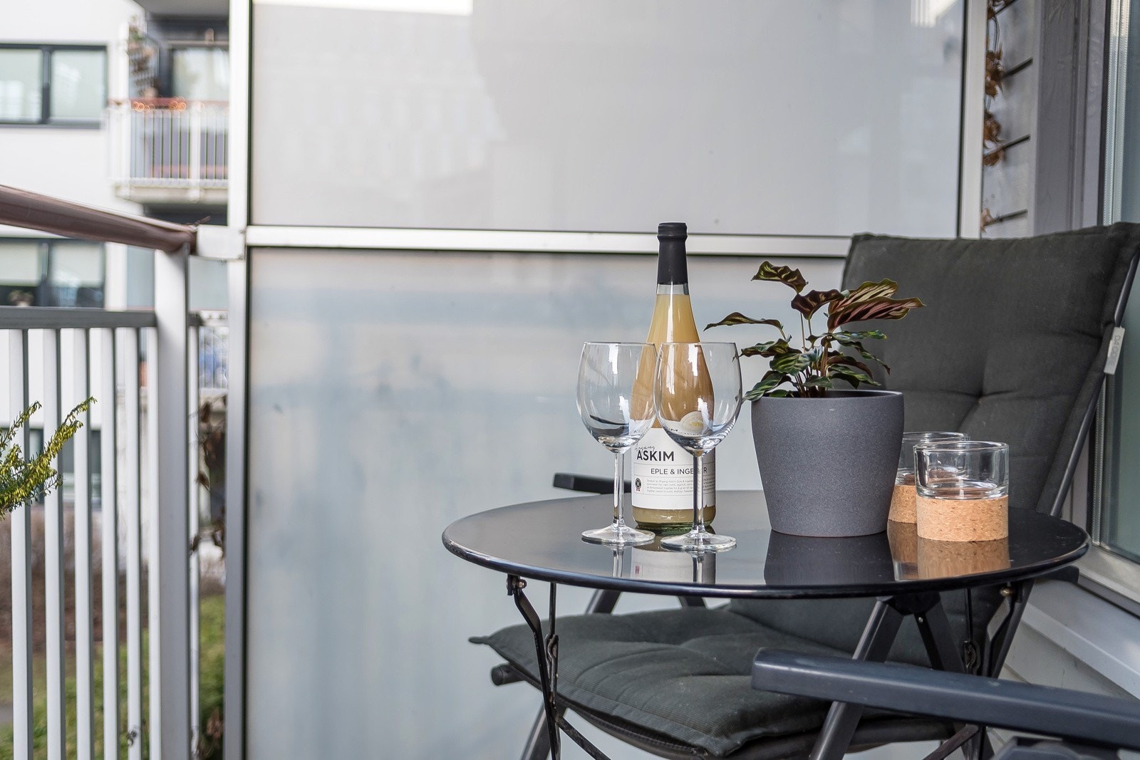 Her har du plass til ute-møblement og grill Galleribilde