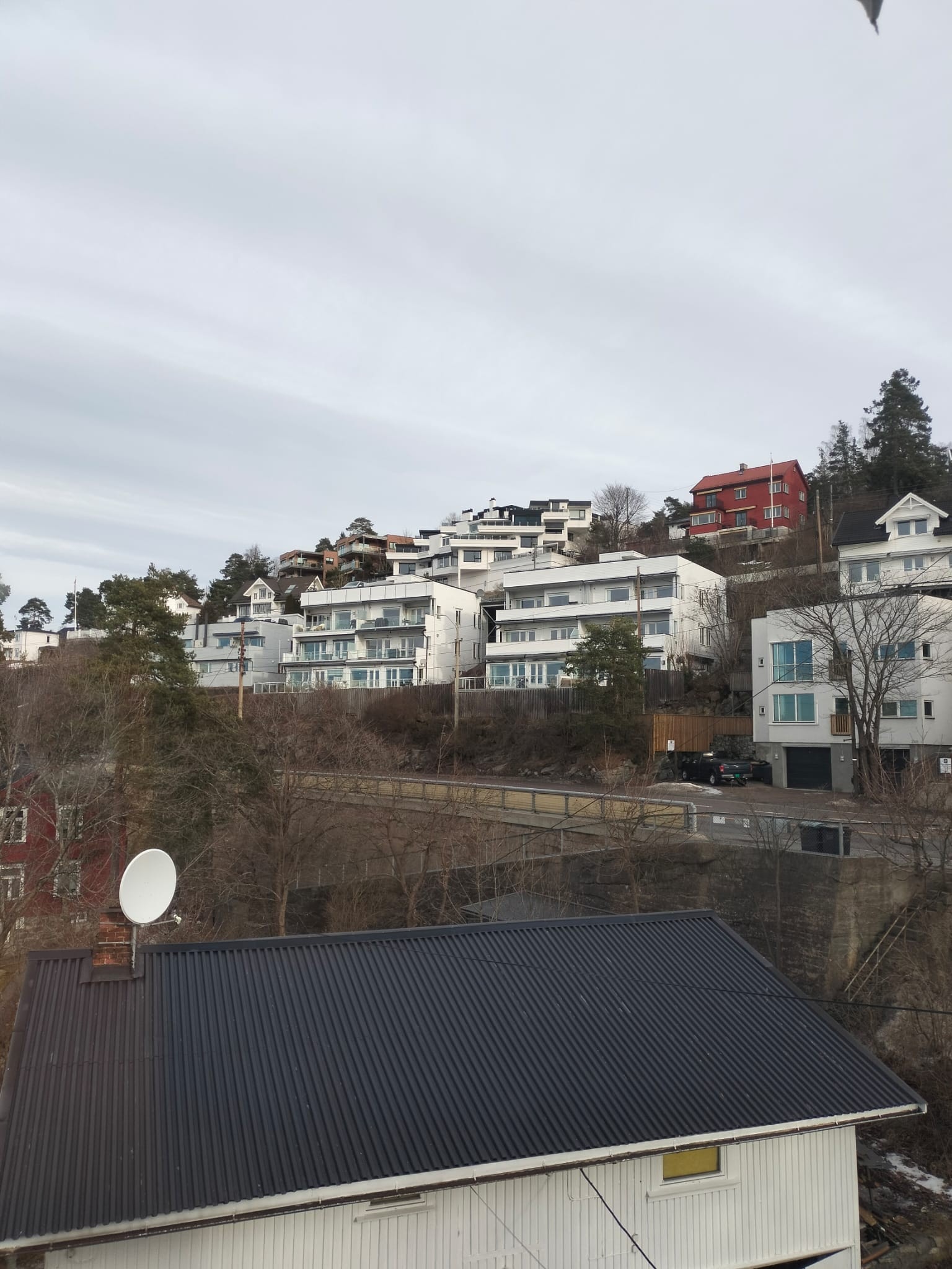 Utsikten fra vinduene på soverommet Galleribilde