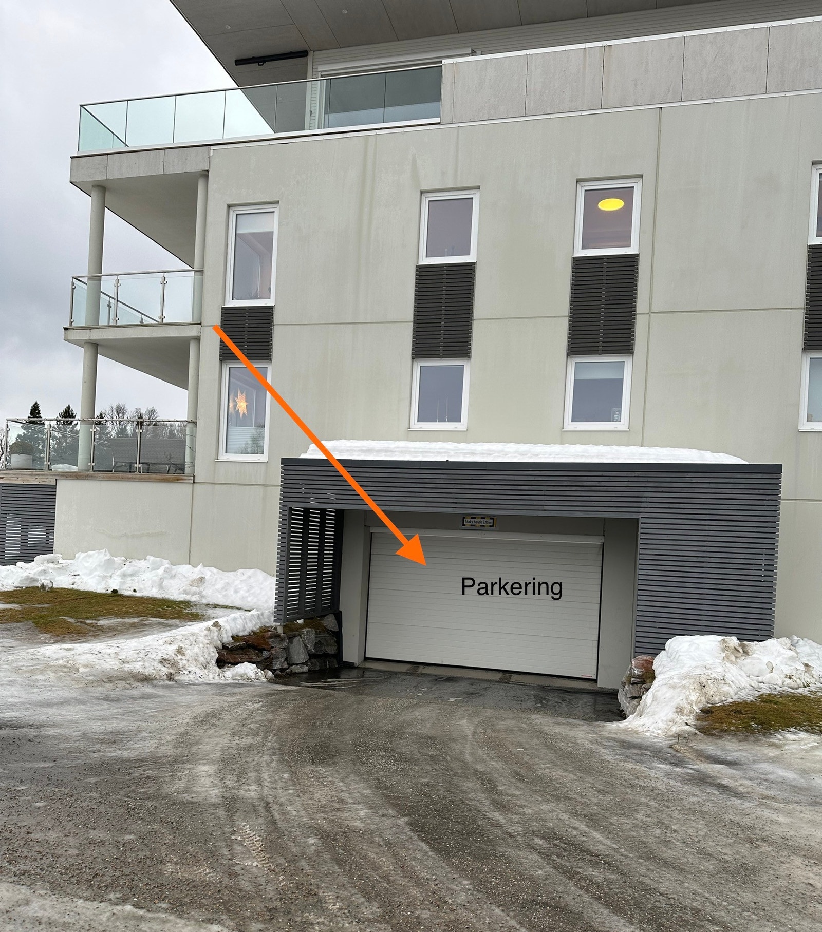 Innkjøring garasjeanlegg Galleribilde