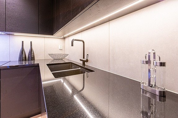 Kjøkken med steinplate Galleribilde