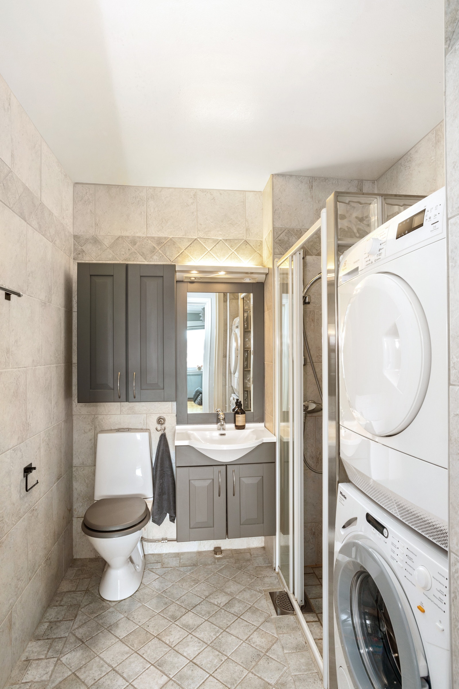 Badet er flislagt Galleribilde