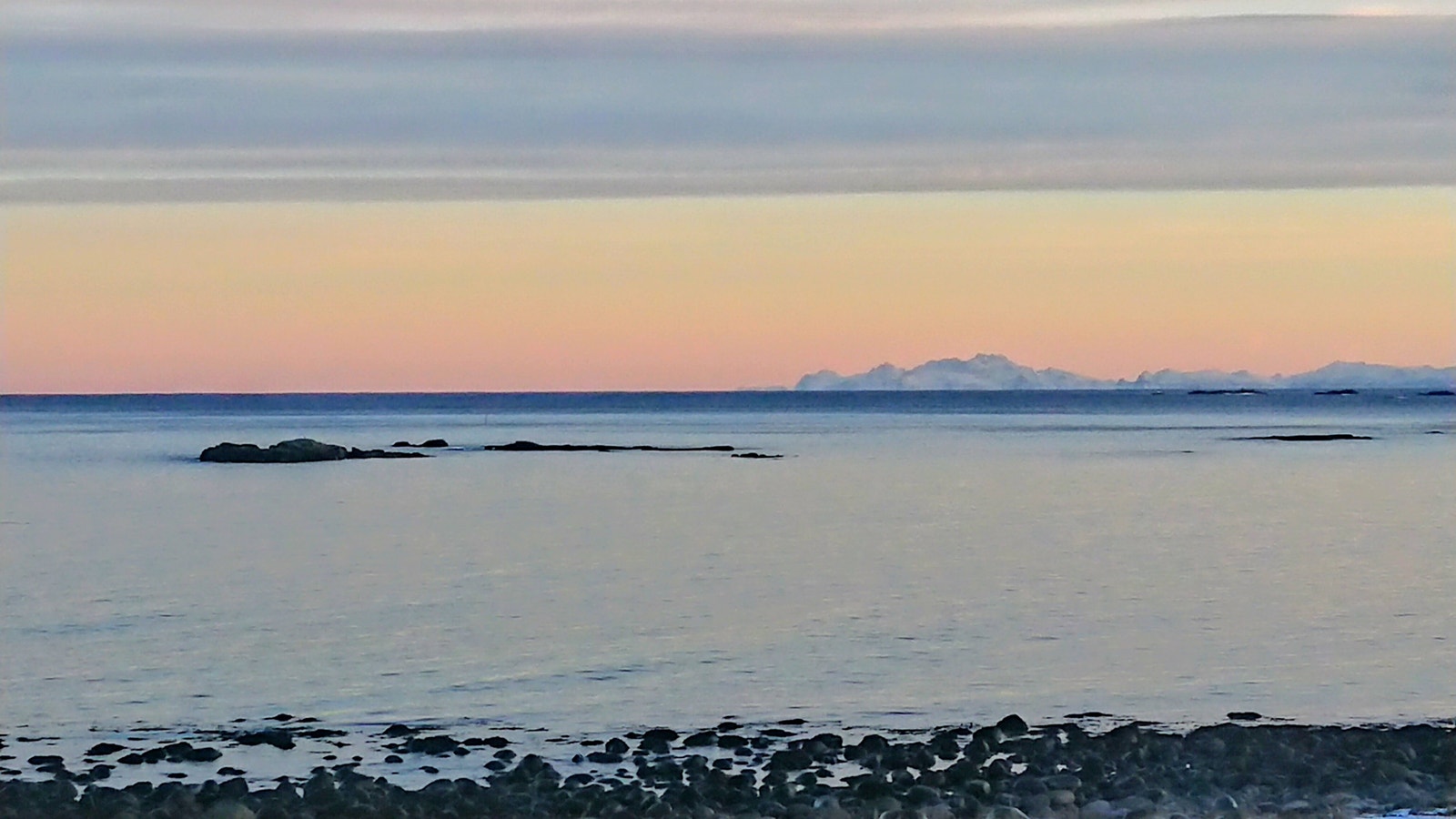 Vinterlyset sett fra kjøkkenvinduet Galleribilde