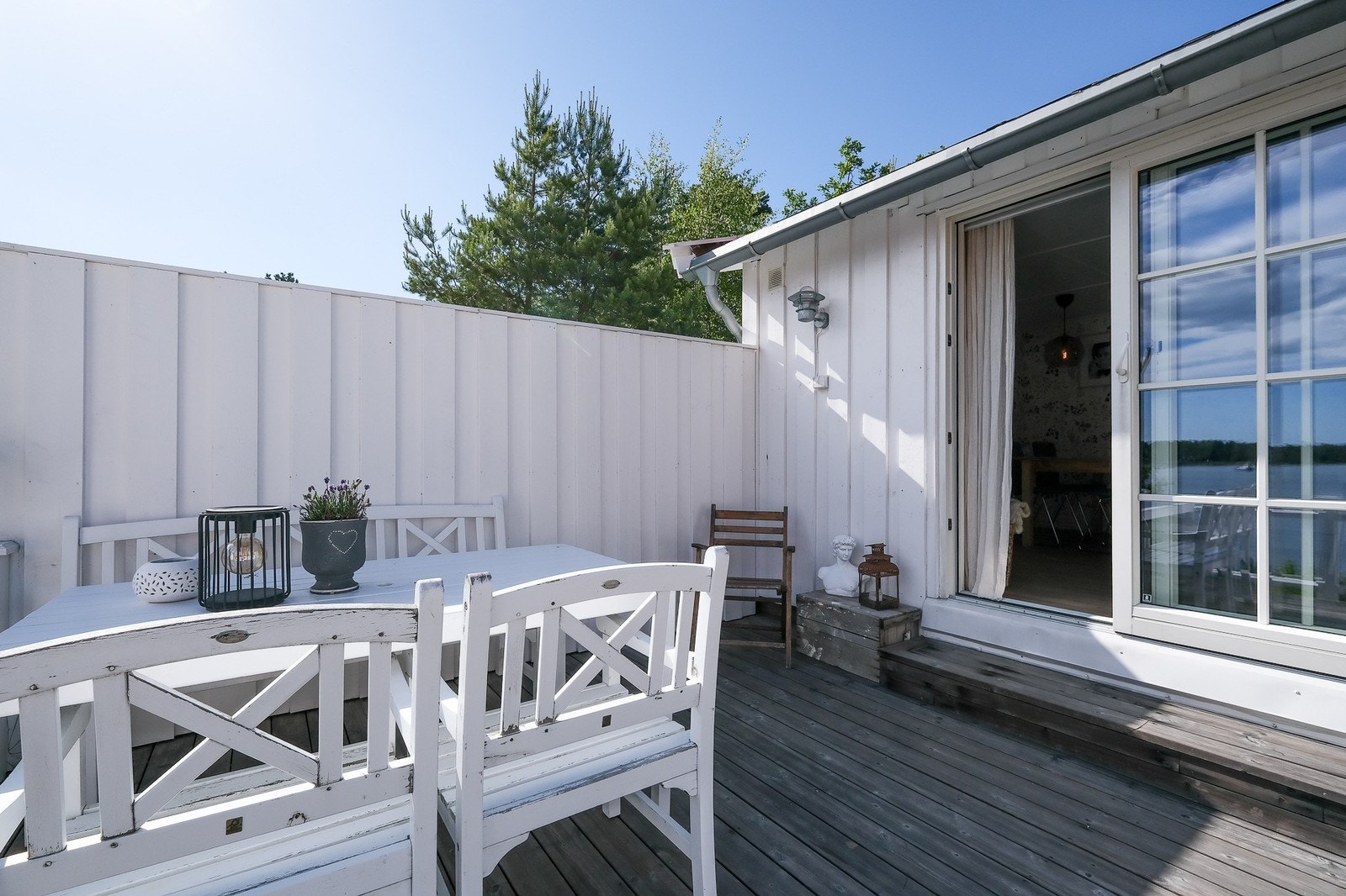 God plass til bespisning ute Galleribilde